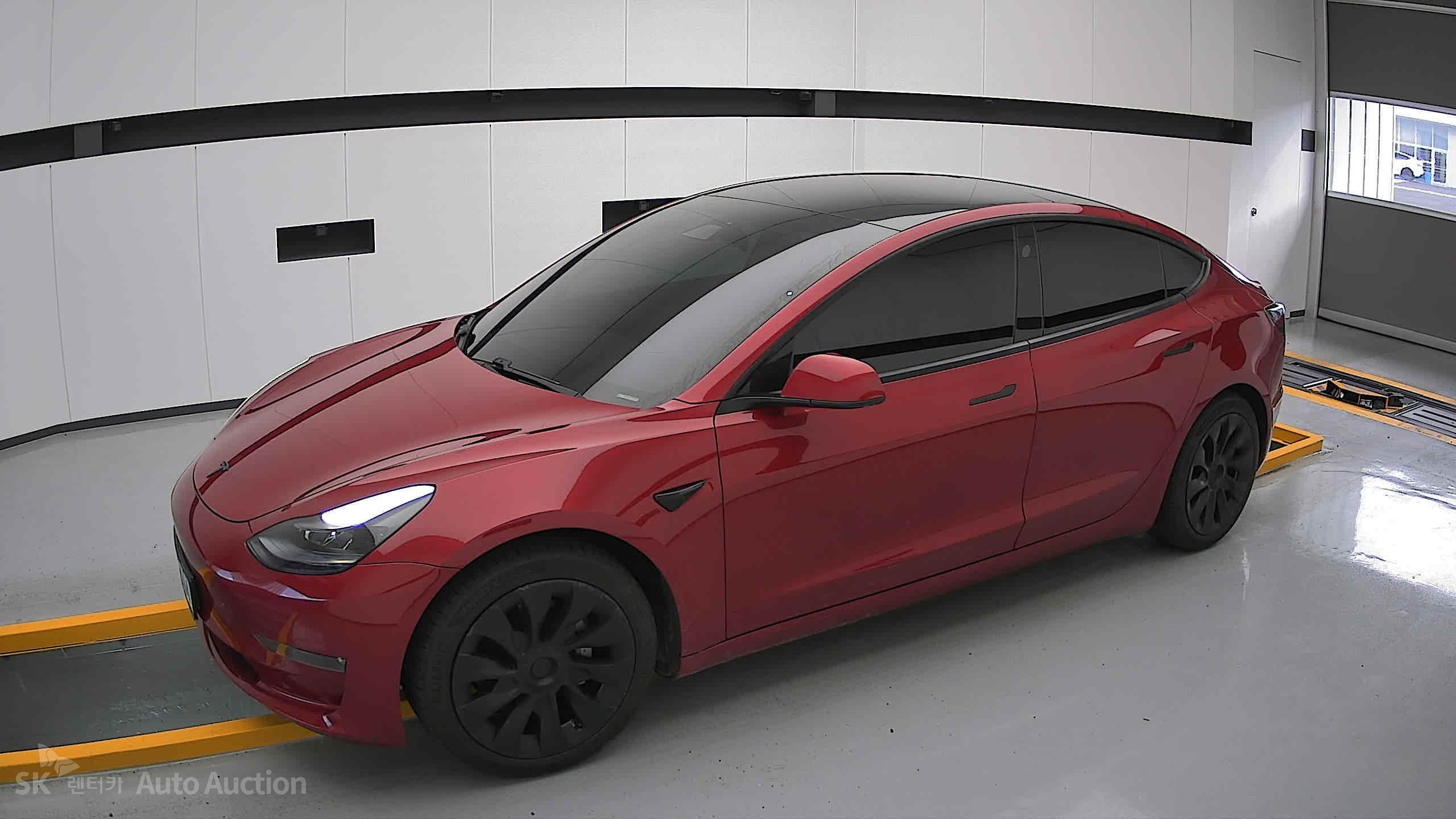 2021 - tesla model 3