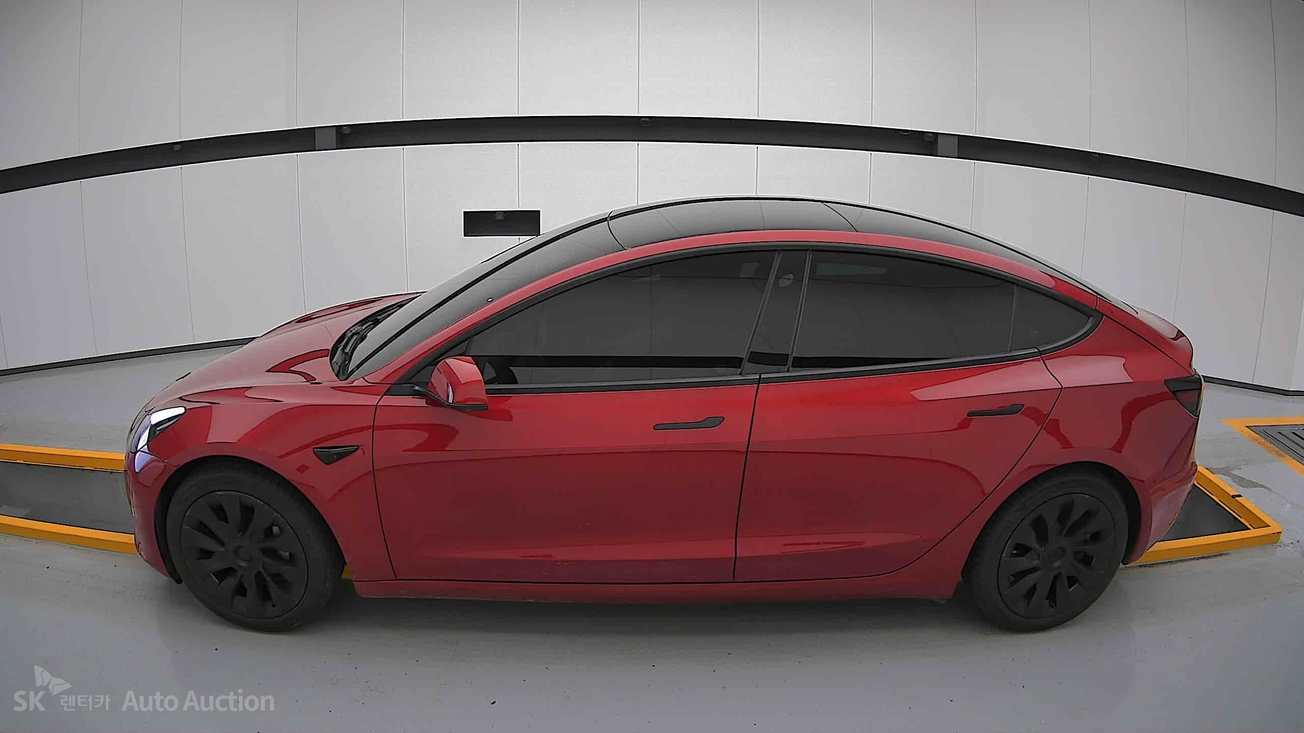 2021 - tesla model 3