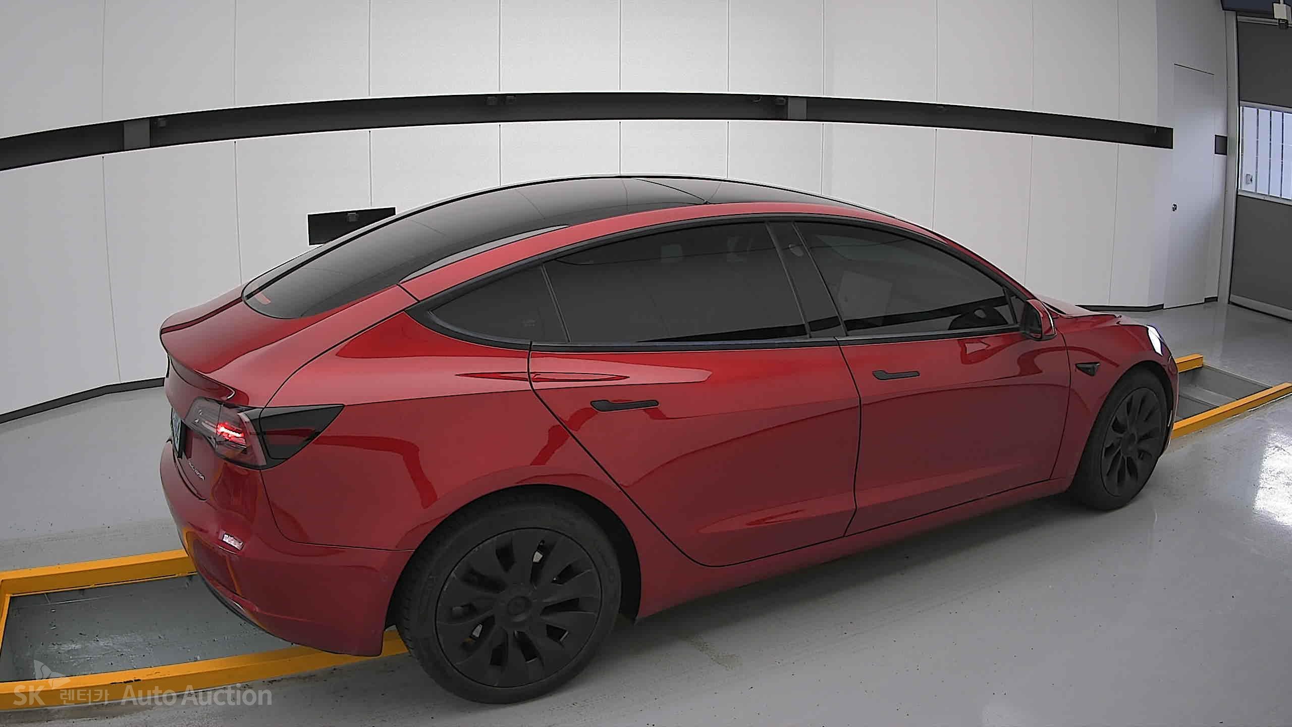 2021 - tesla model 3