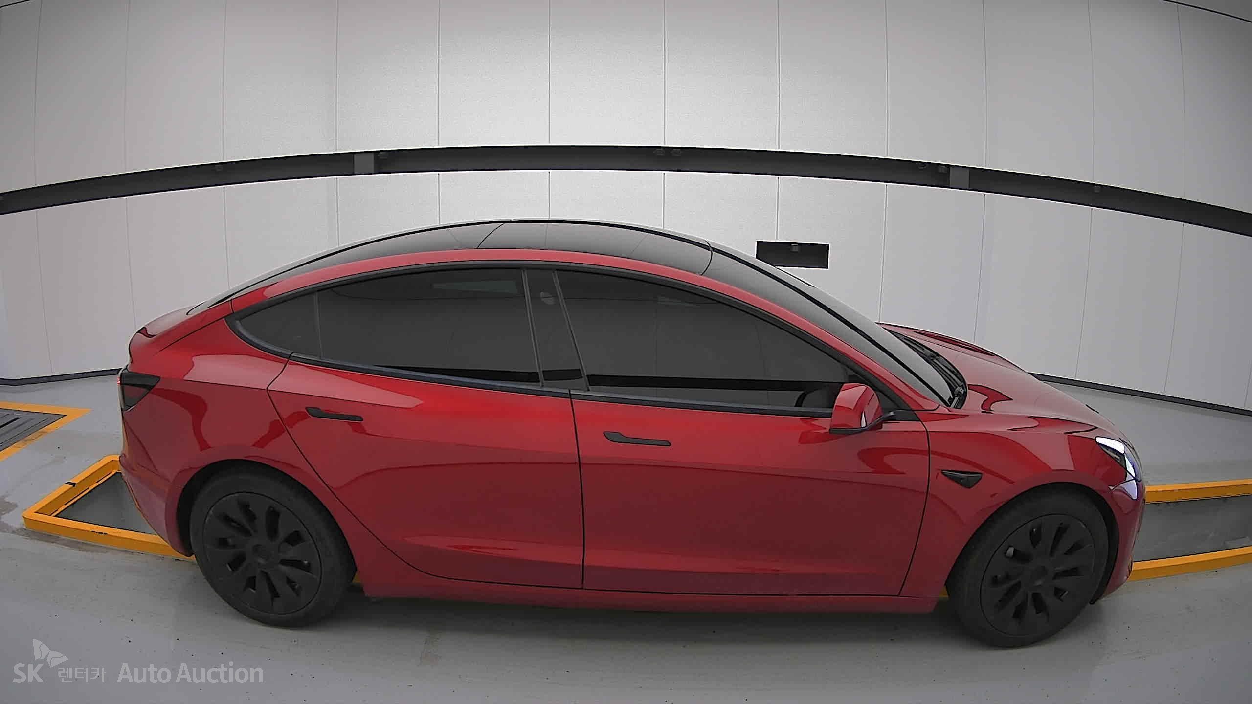 2021 - tesla model 3