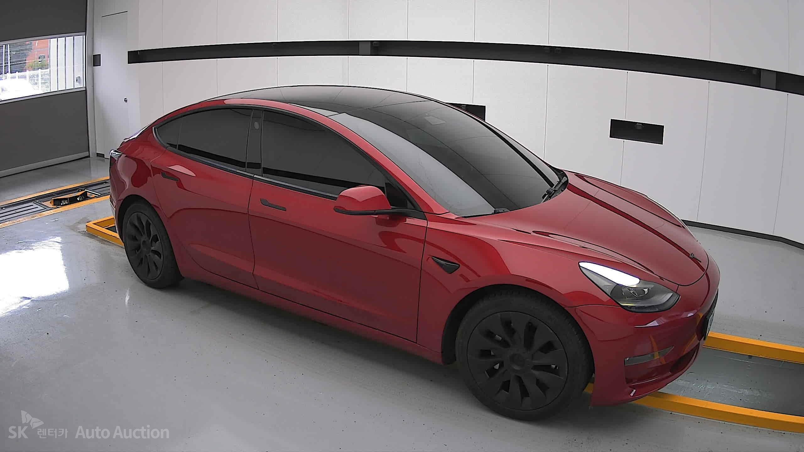 2021 - tesla model 3