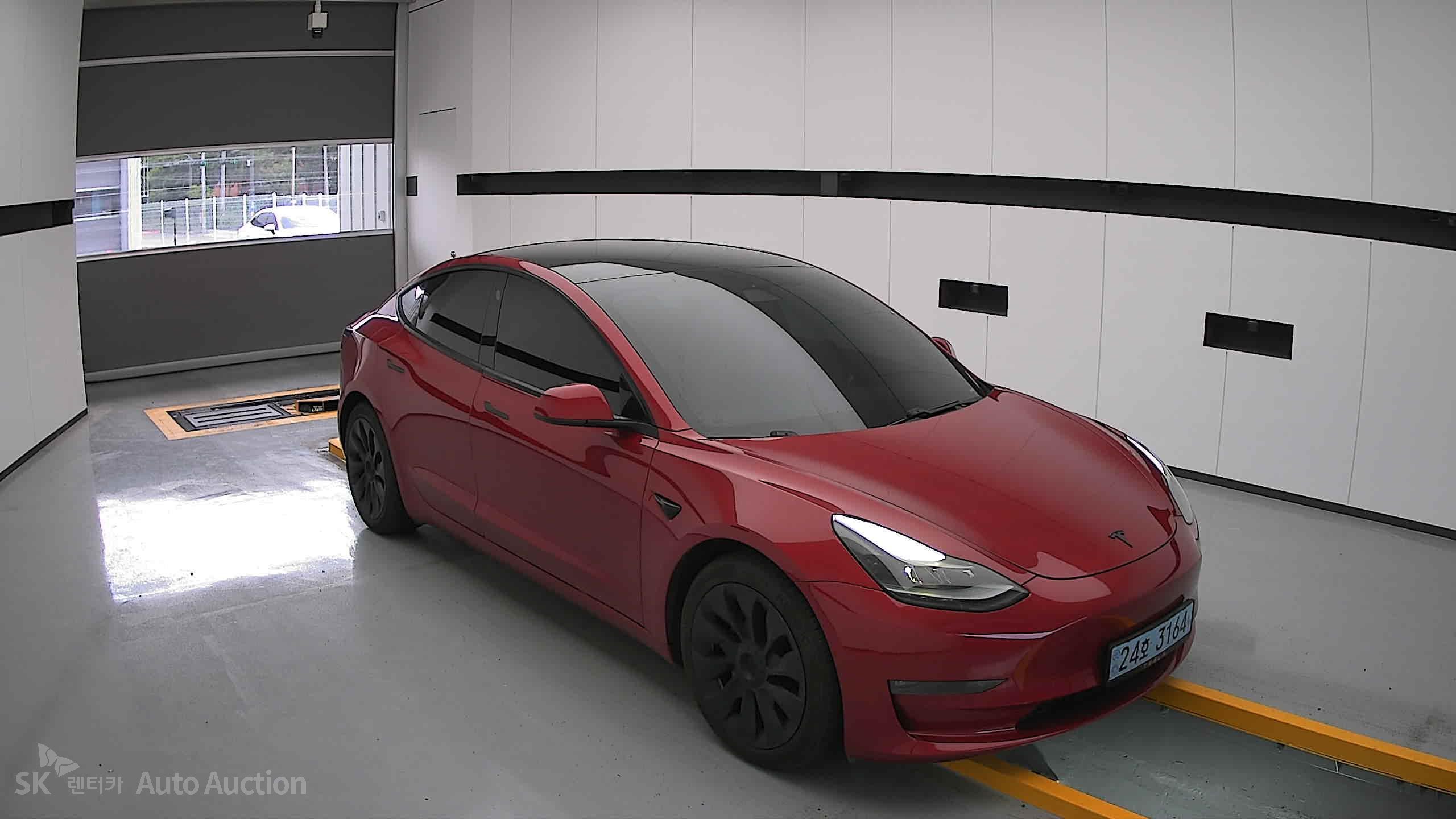 2021 - tesla model 3