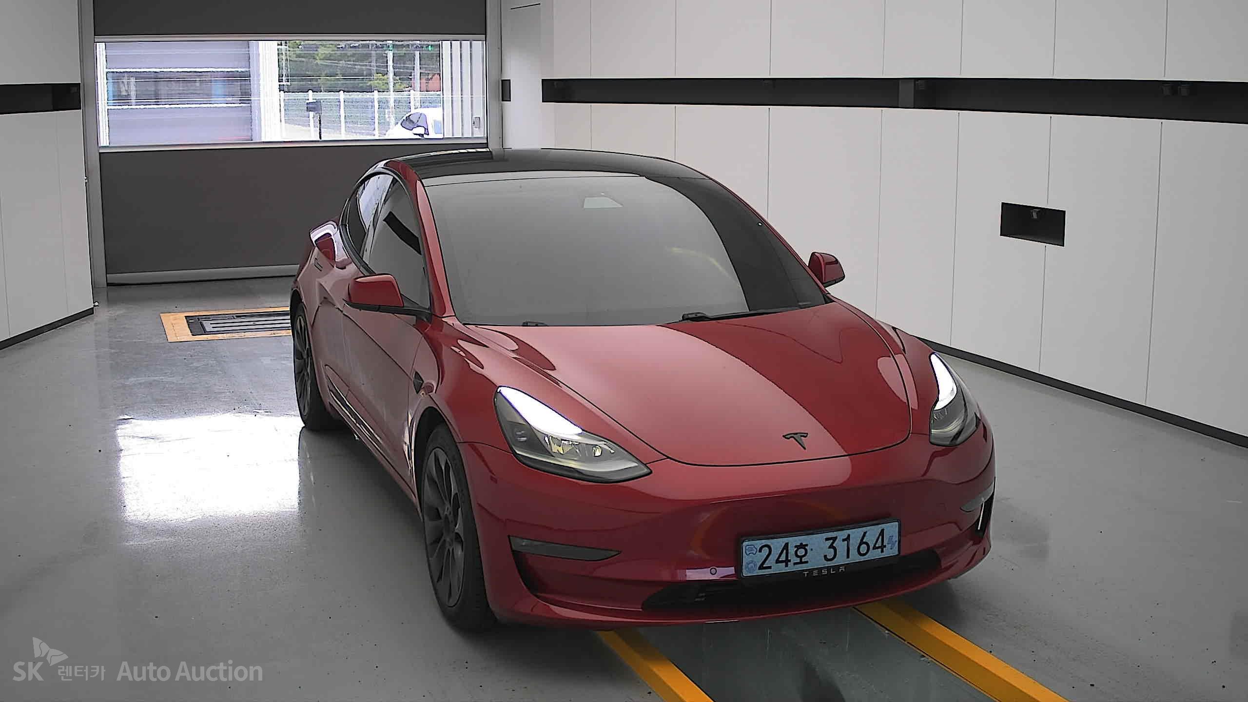 2021 - tesla model 3