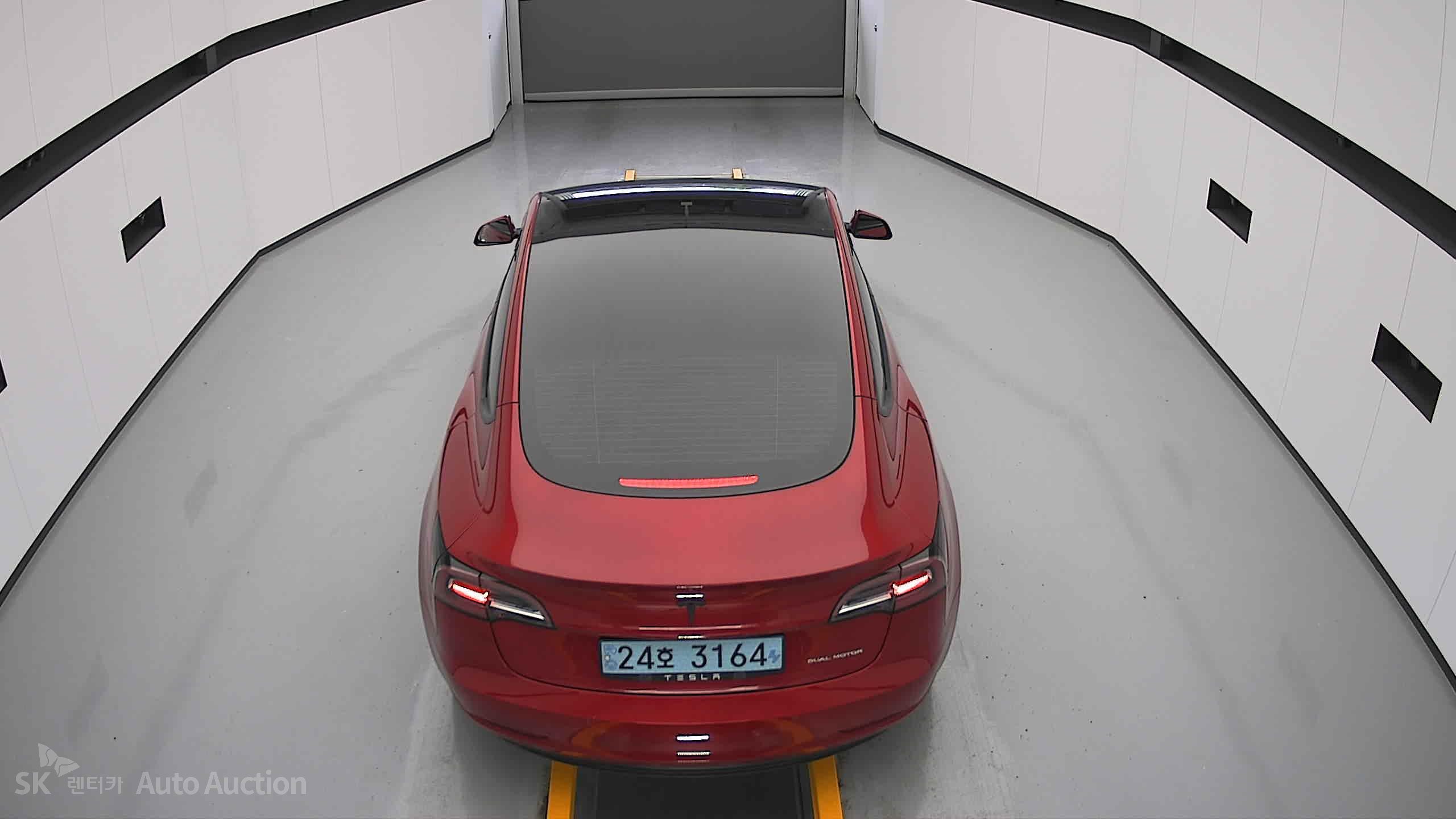 2021 - tesla model 3