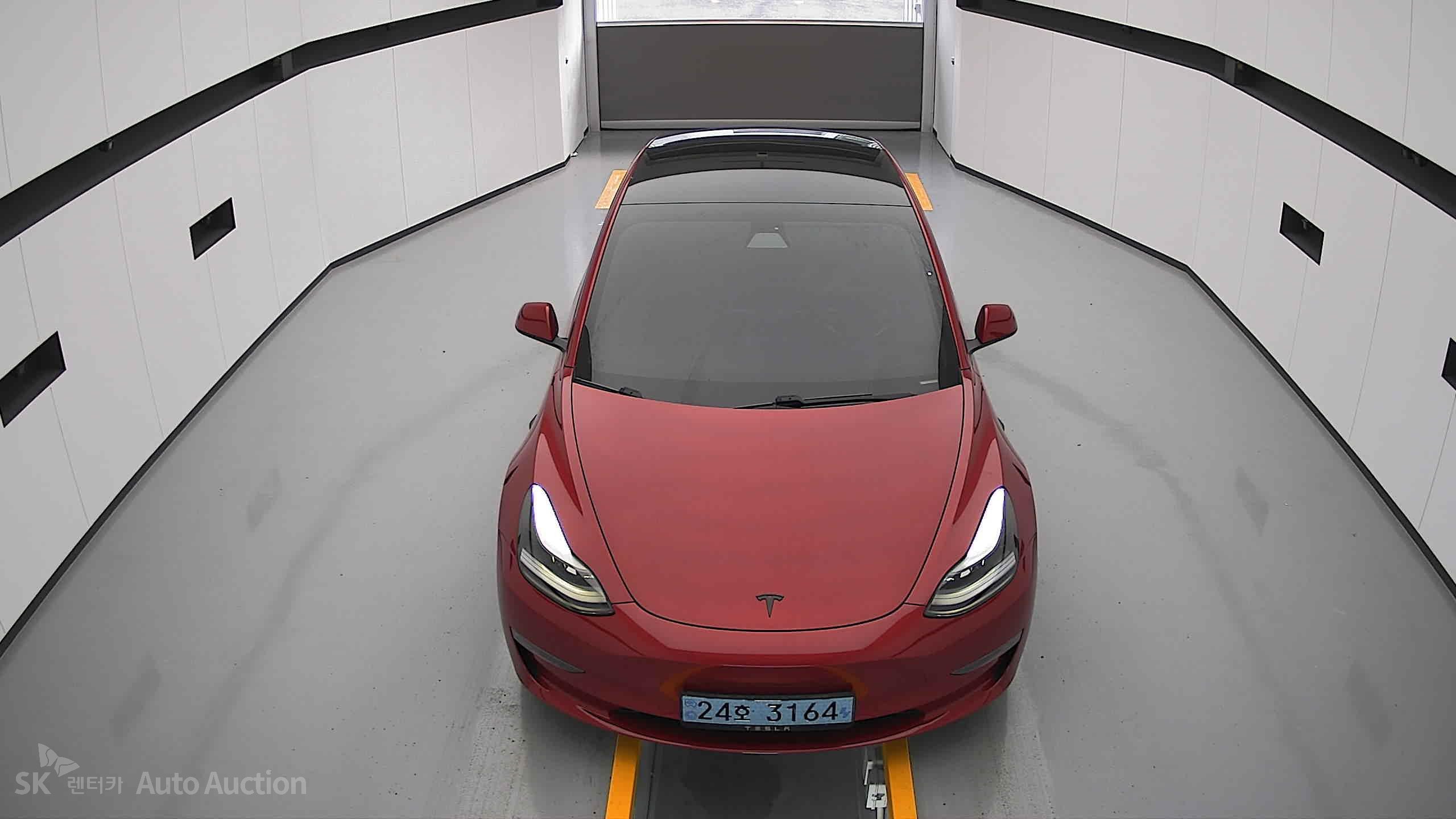 2021 - tesla model 3