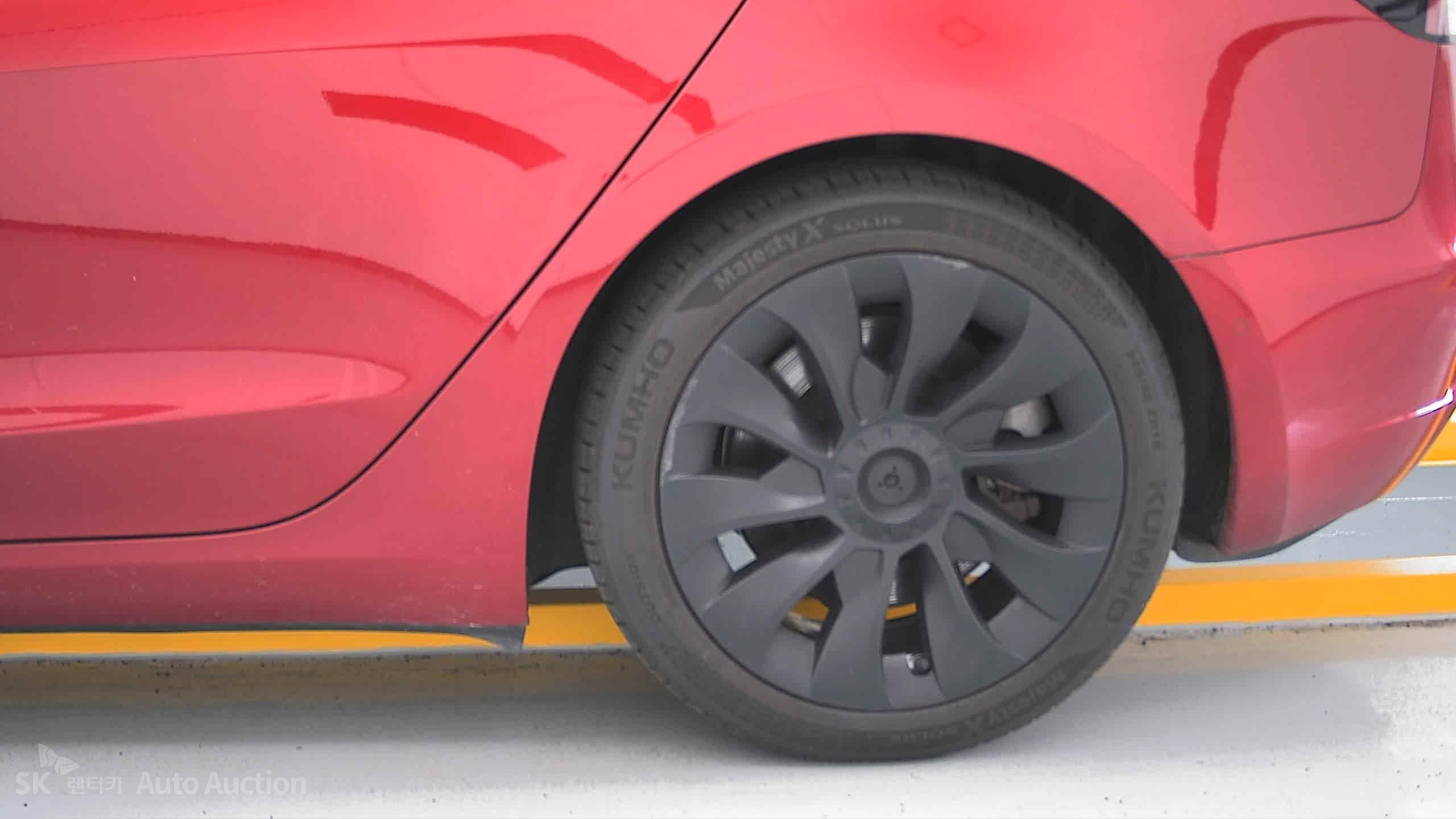 2021 - tesla model 3