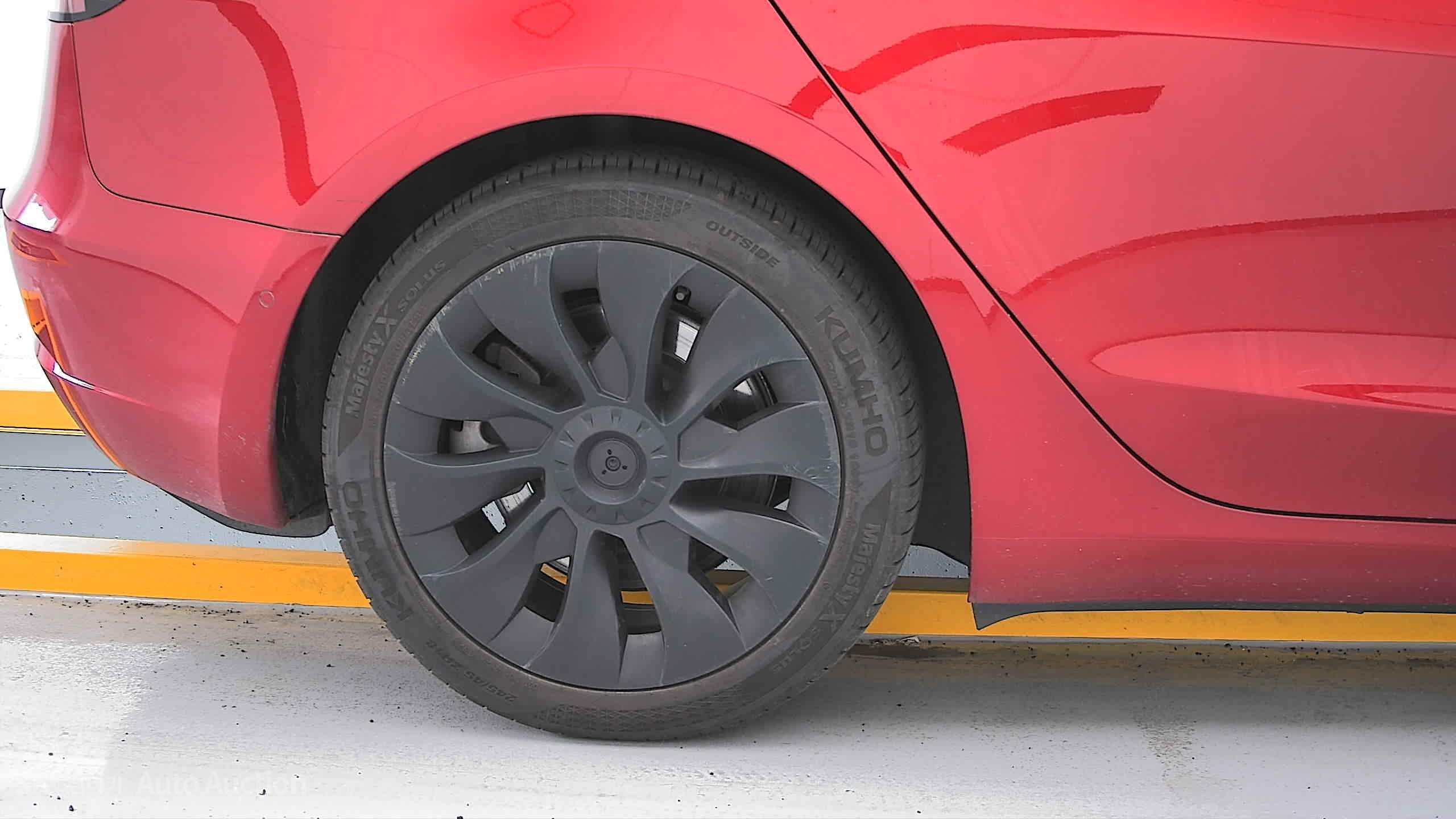 2021 - tesla model 3