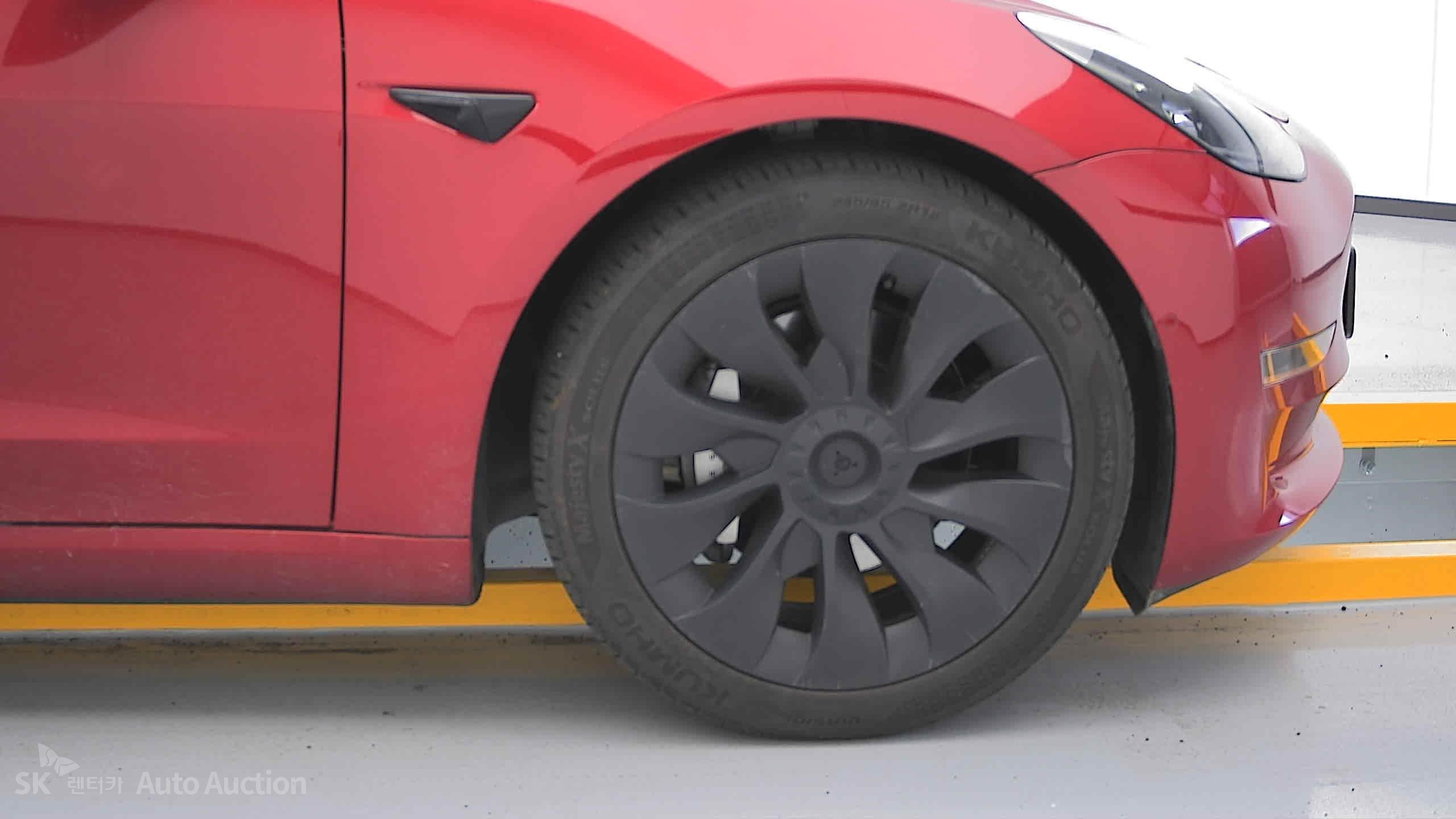 2021 - tesla model 3