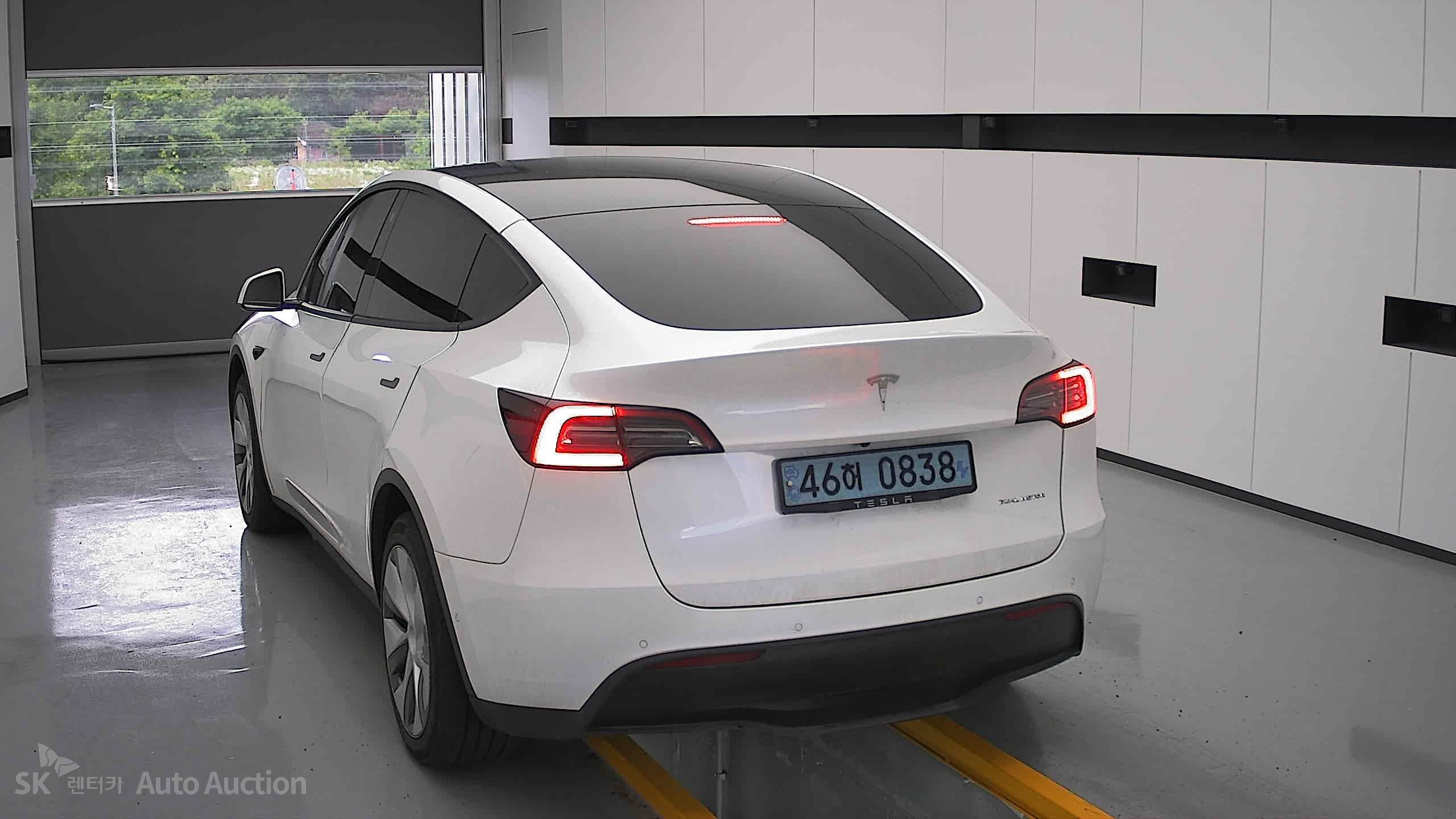 2022 - tesla model y