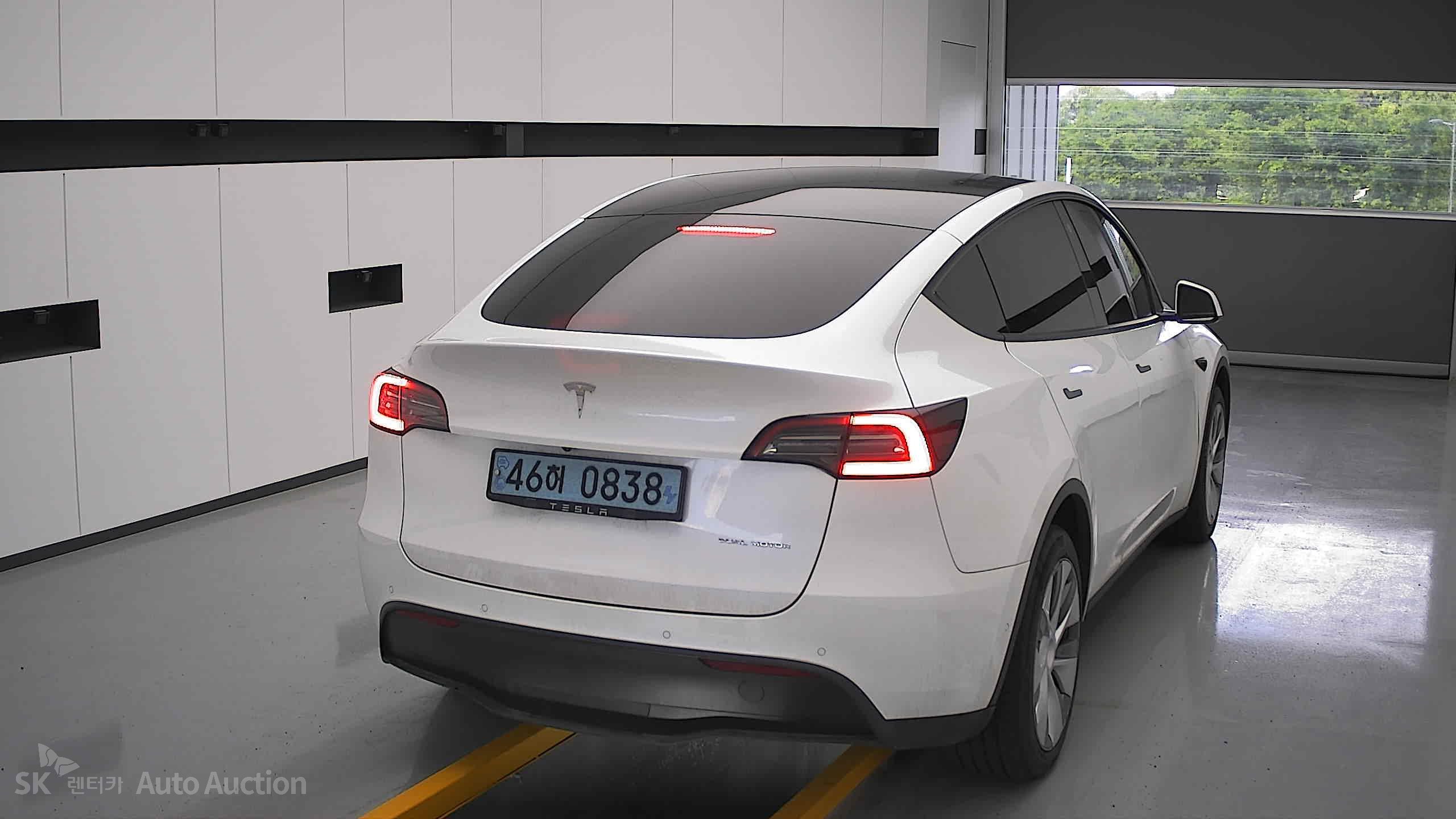 2022 - tesla model y
