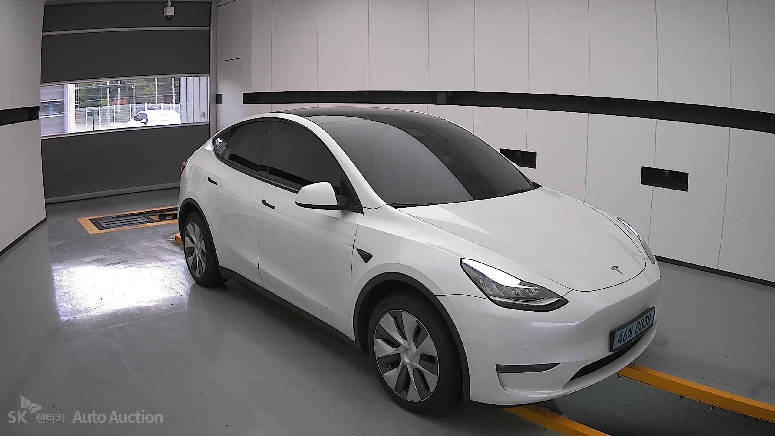 2022 - tesla model y