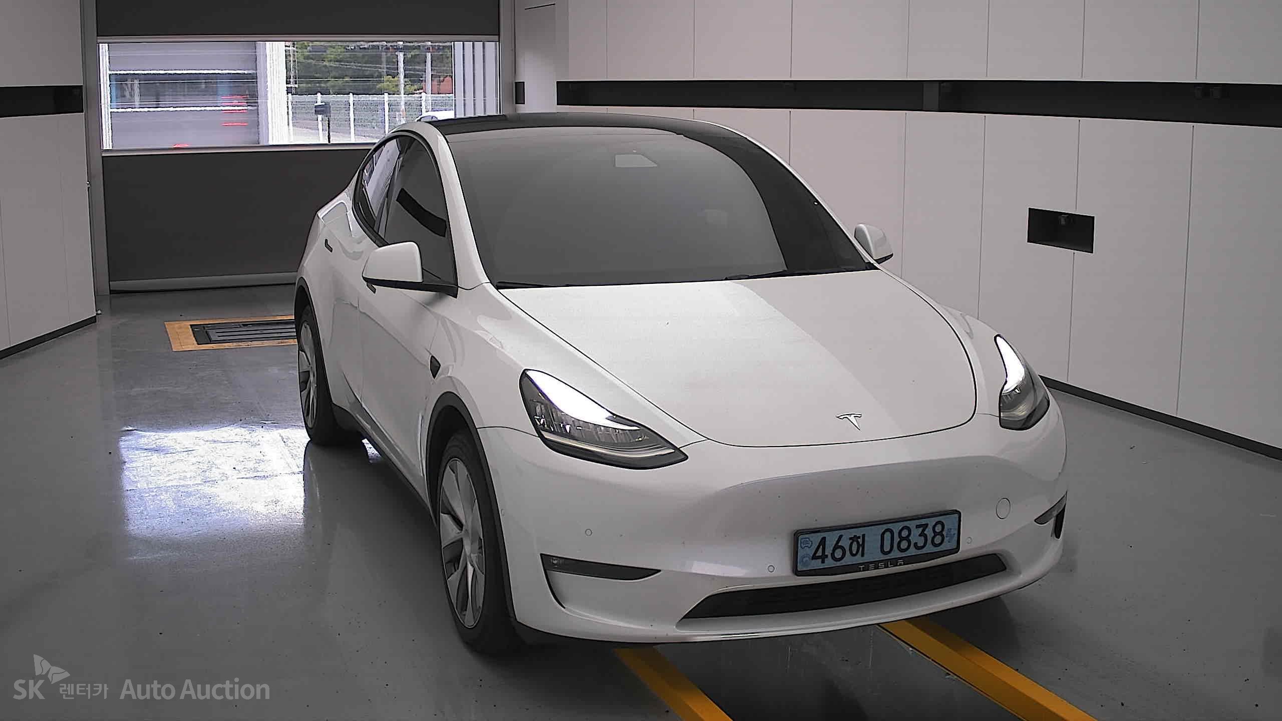 2022 - tesla model y