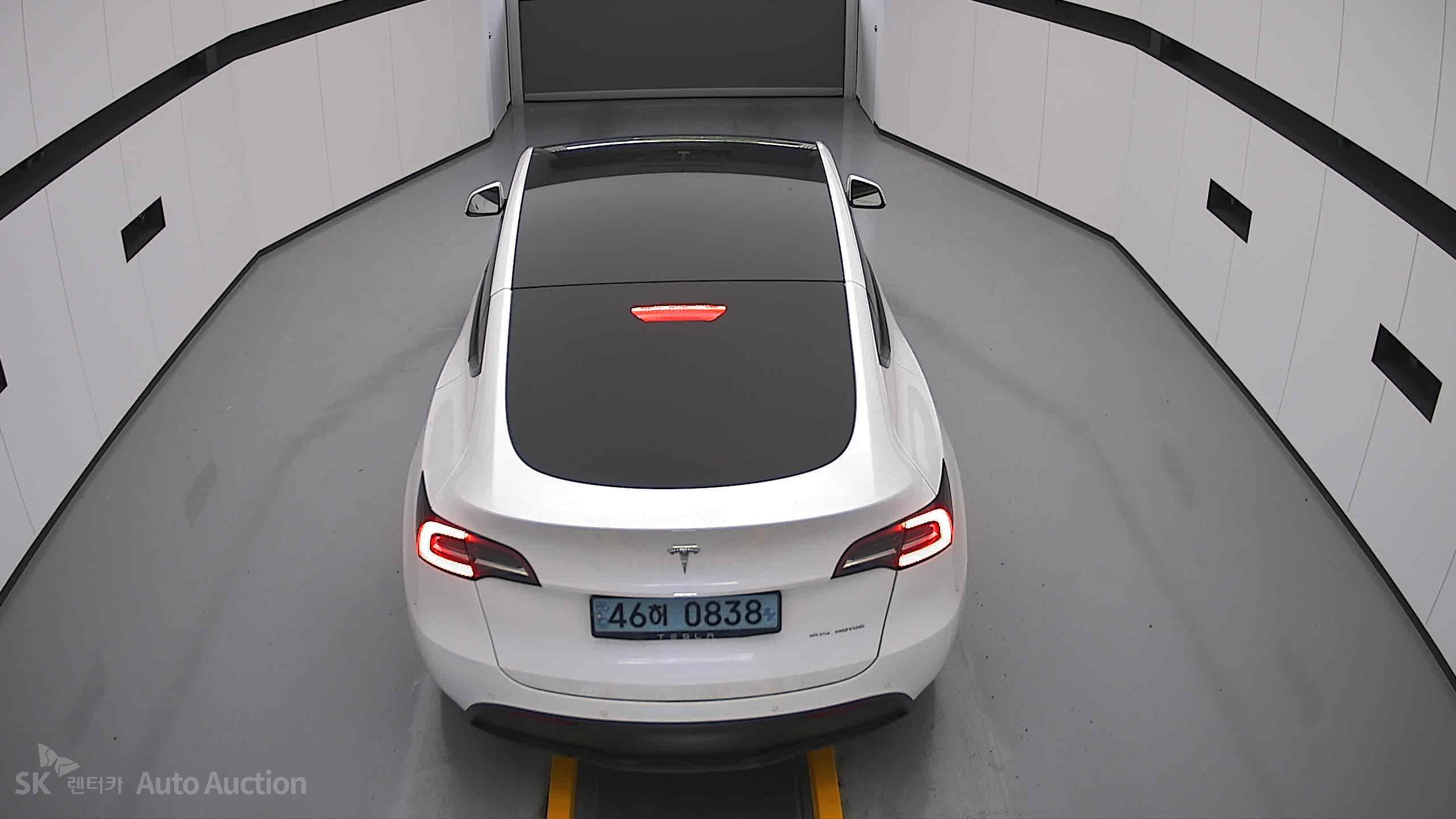2022 - tesla model y