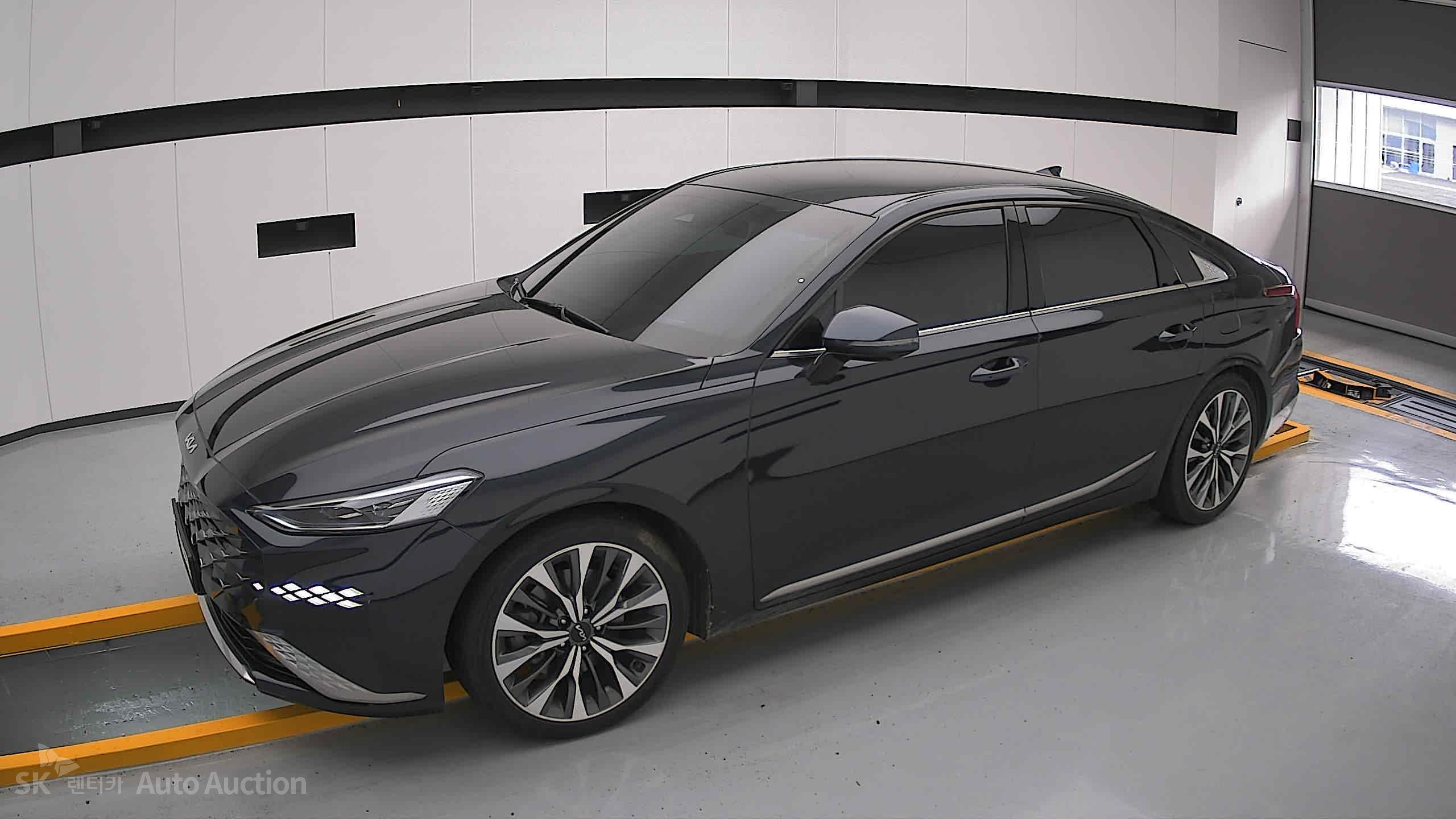 2022 - kia k8
