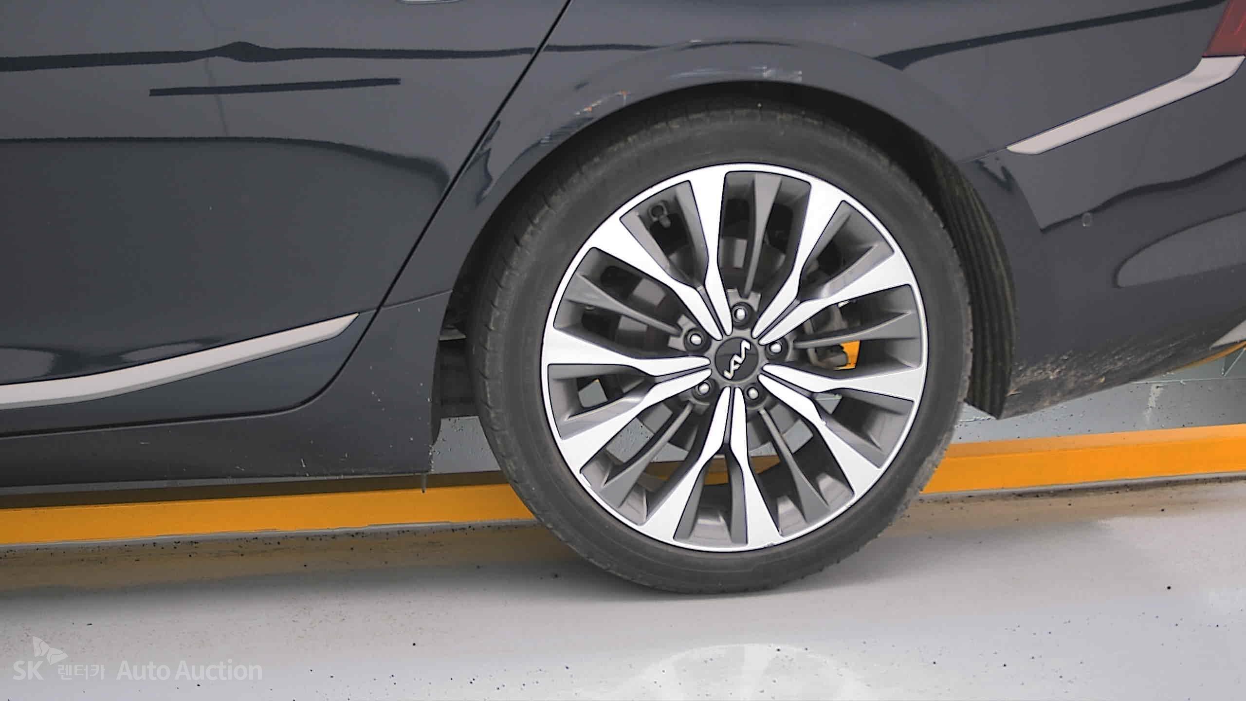 2022 - kia k8