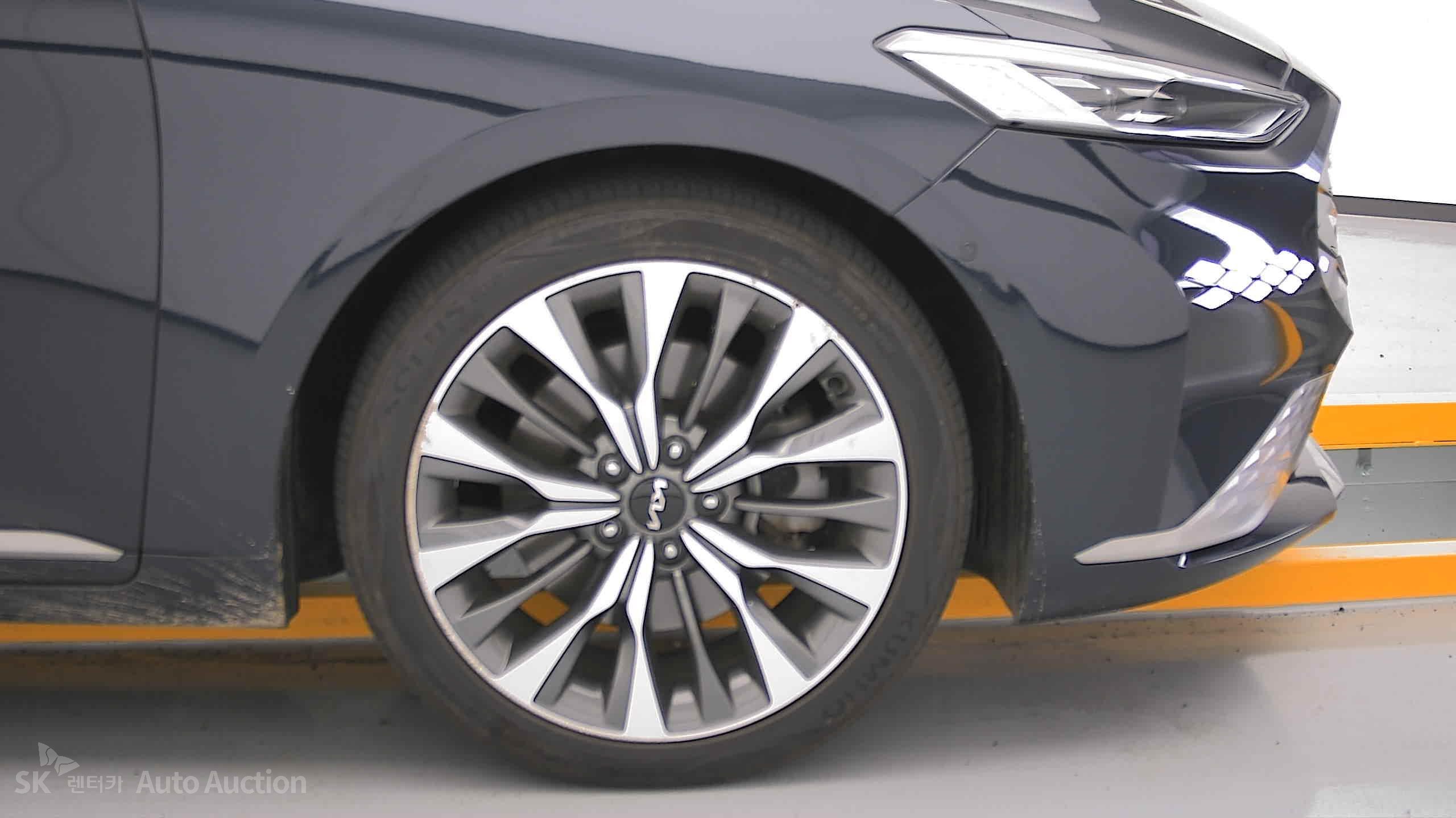 2022 - kia k8