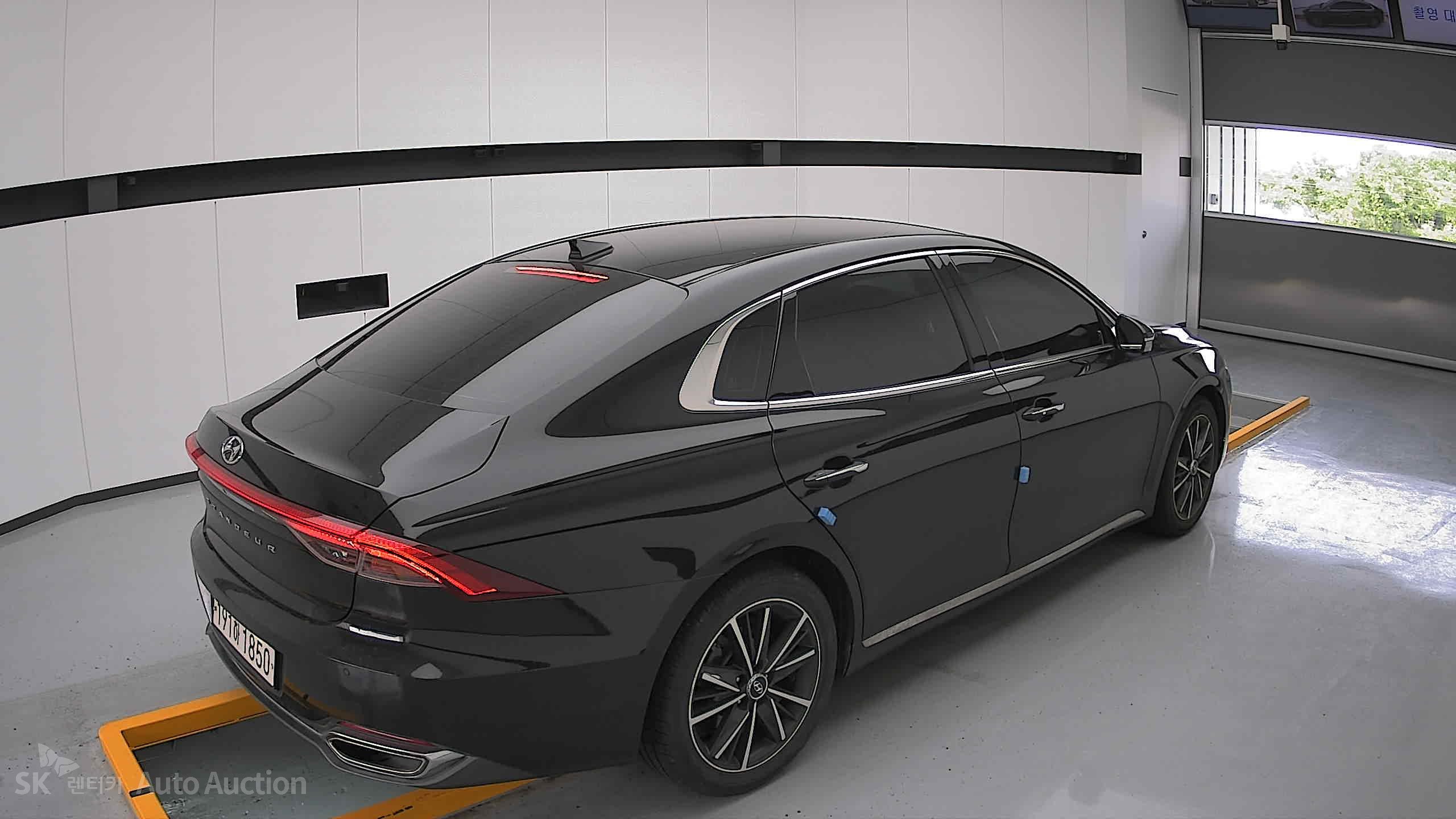 2022 - hyundai grandeur