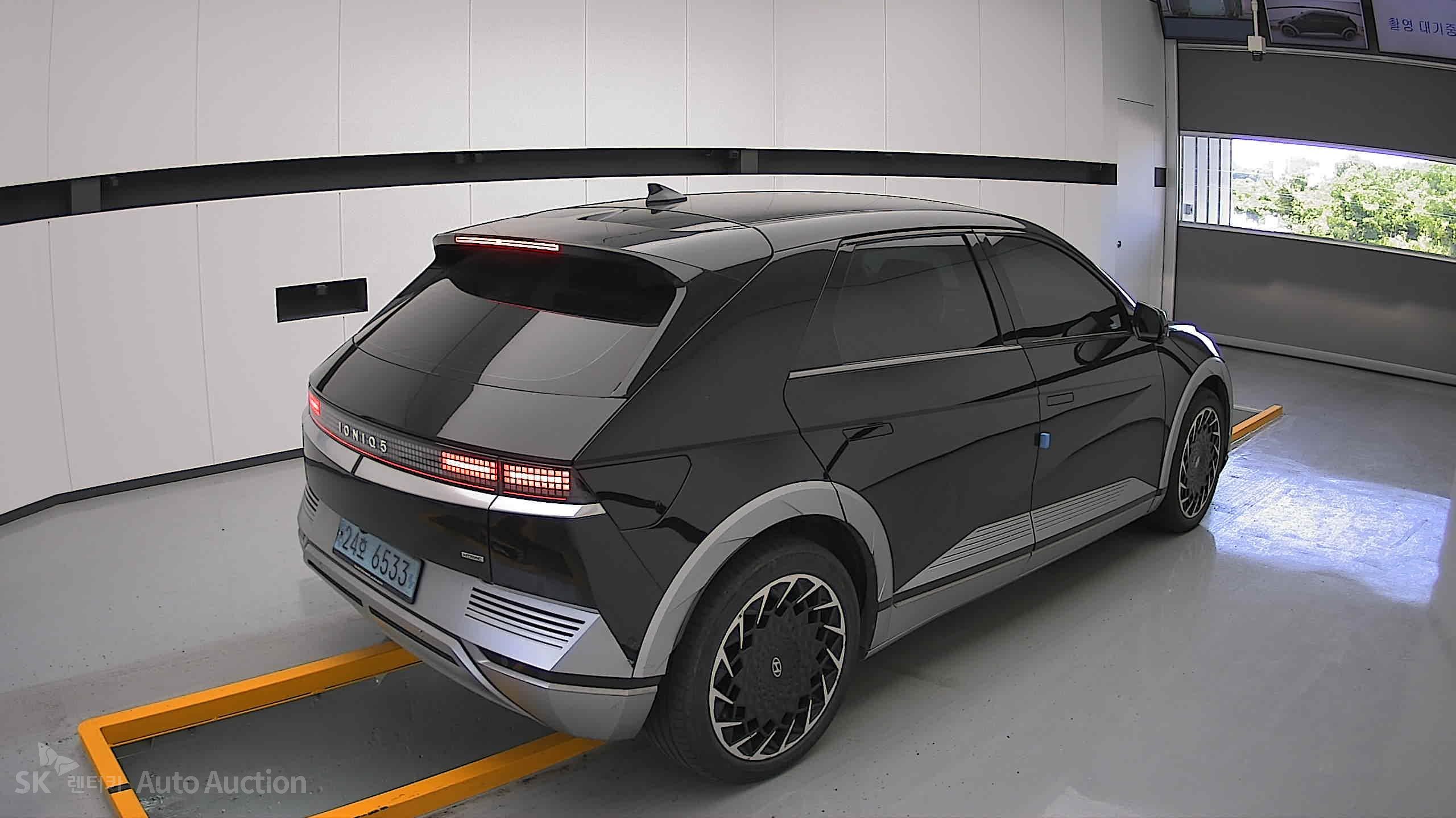 2022 - hyundai ioniq
