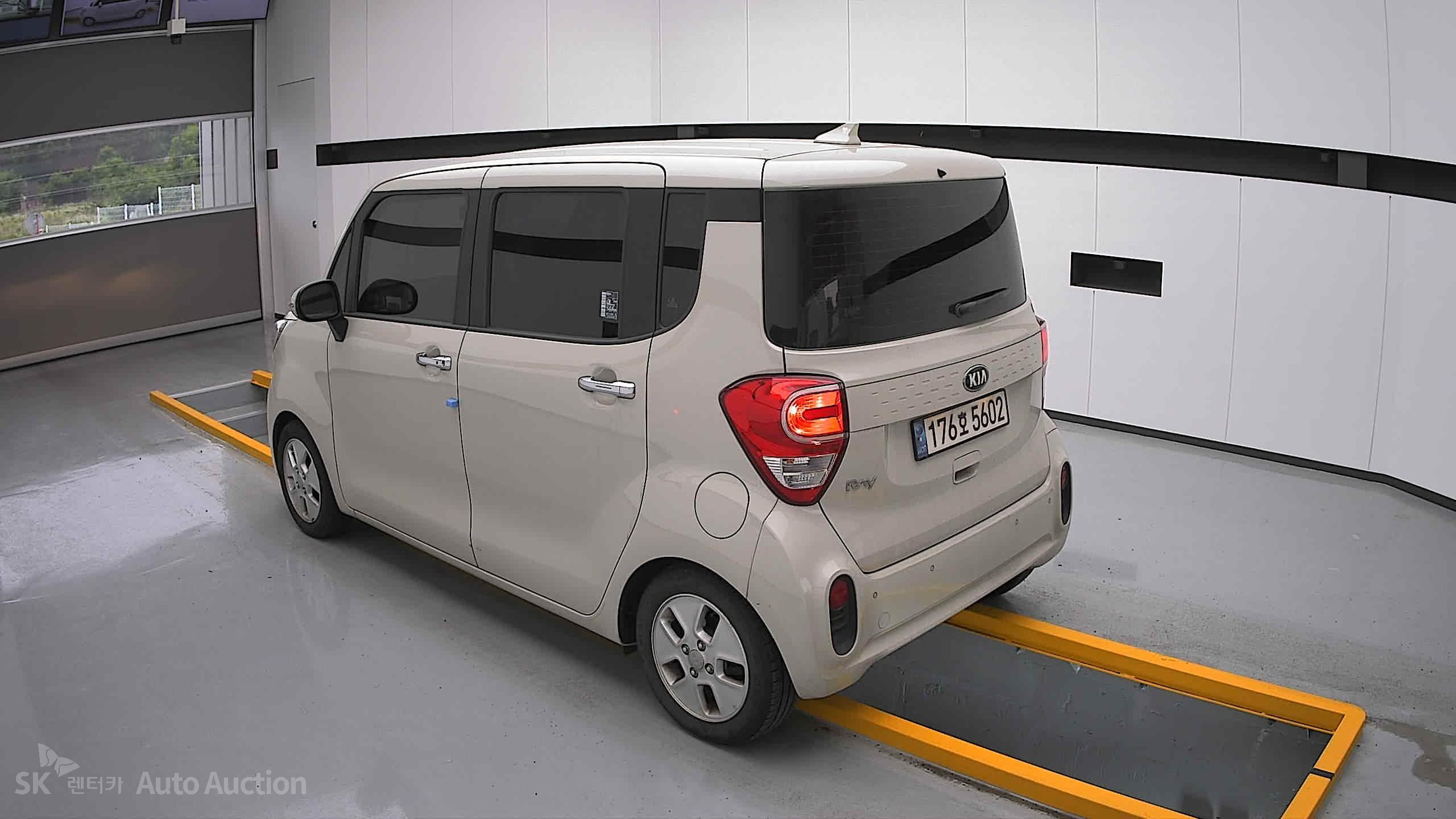 2021 - kia ray