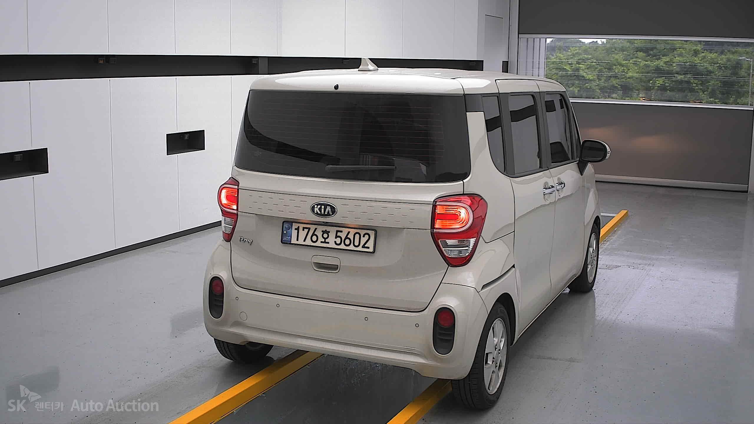 2021 - kia ray