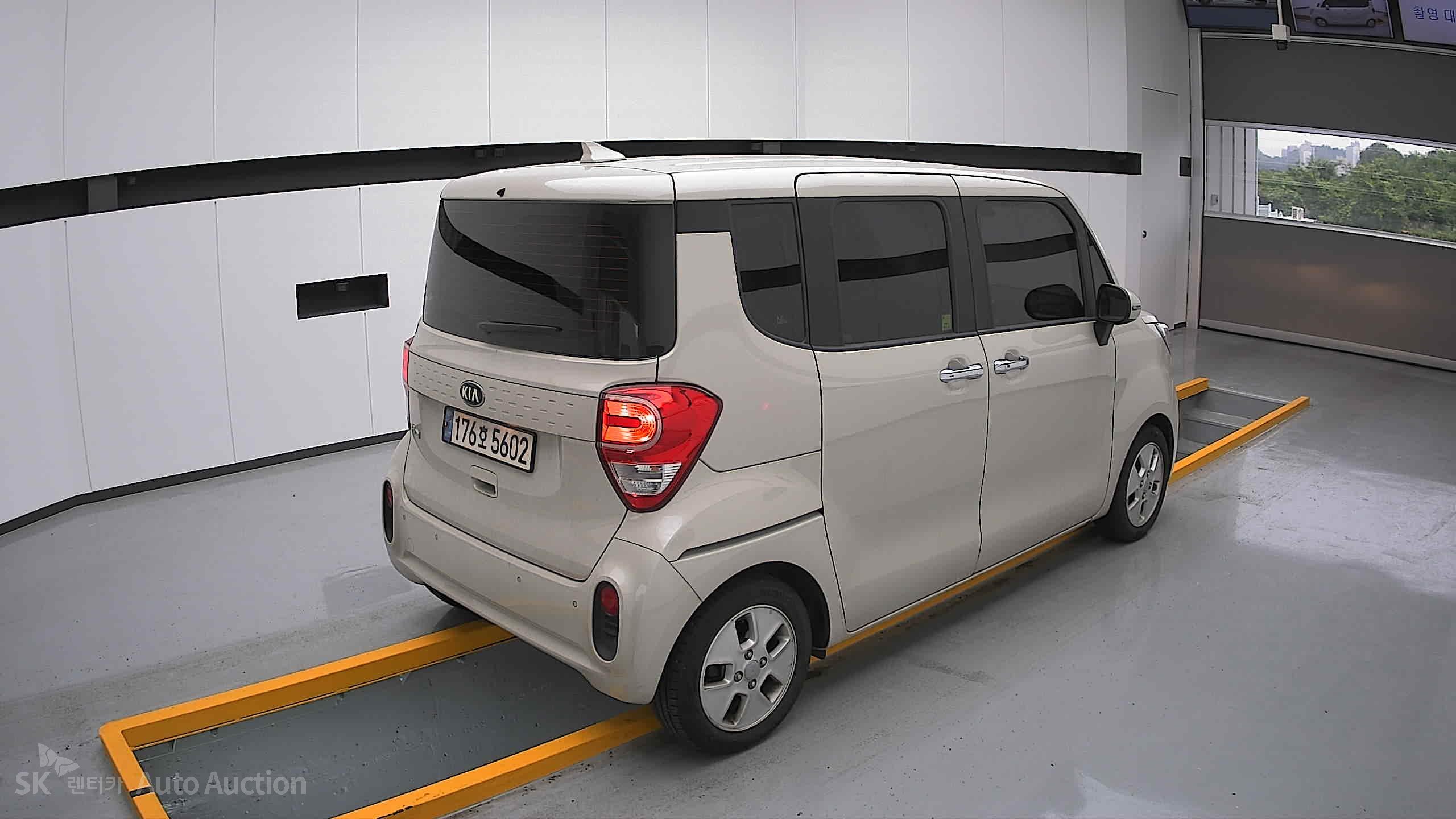 2021 - kia ray