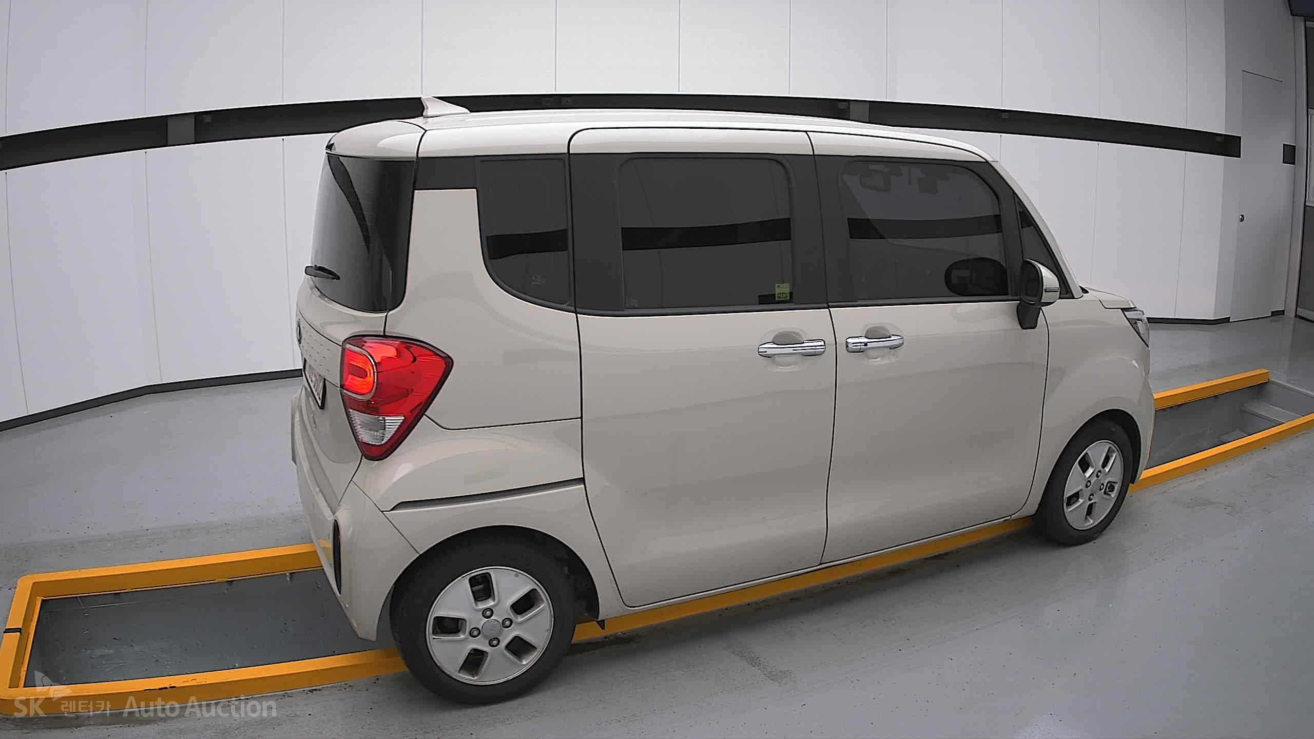 2021 - kia ray