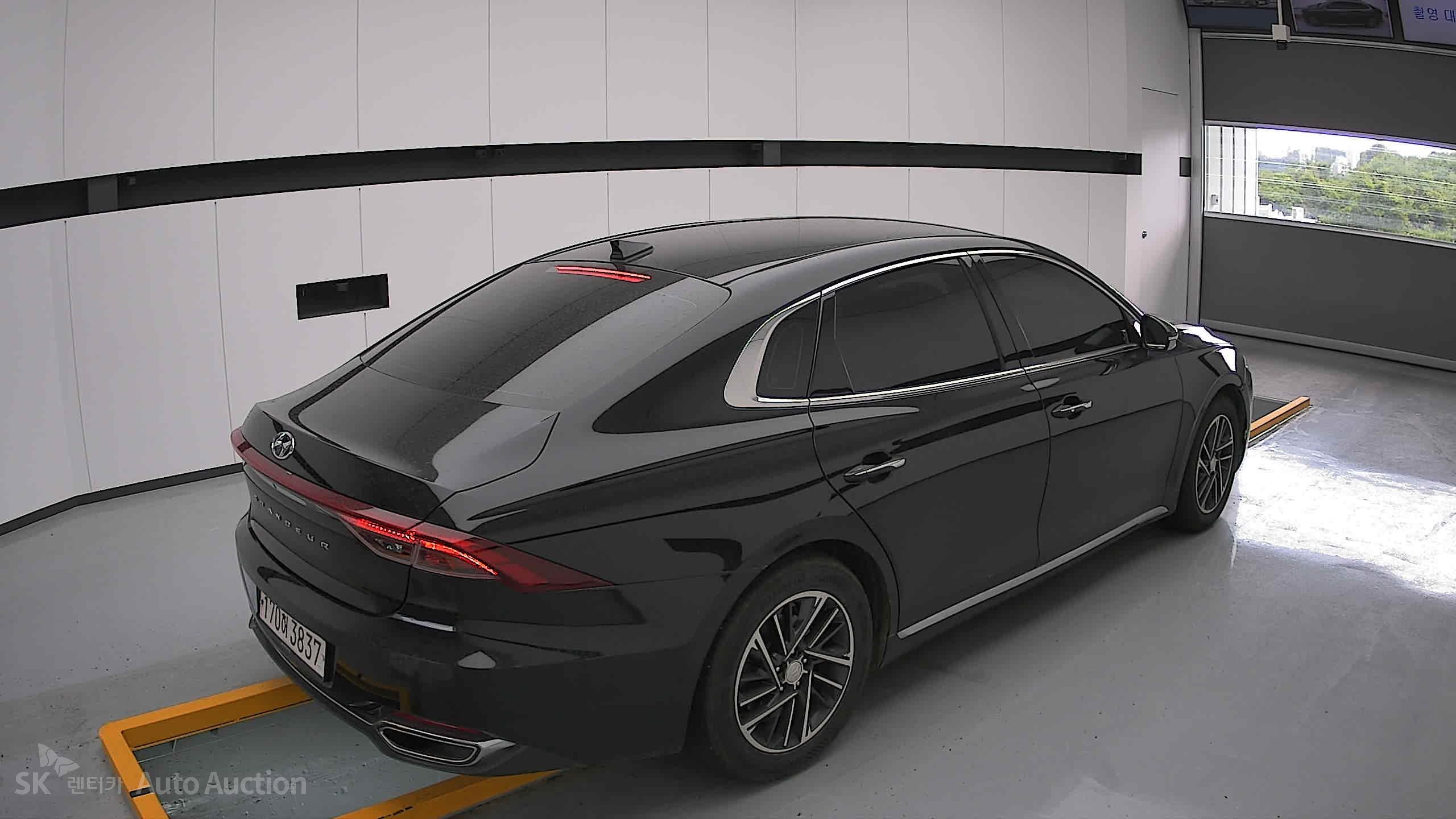 2021 - hyundai grandeur