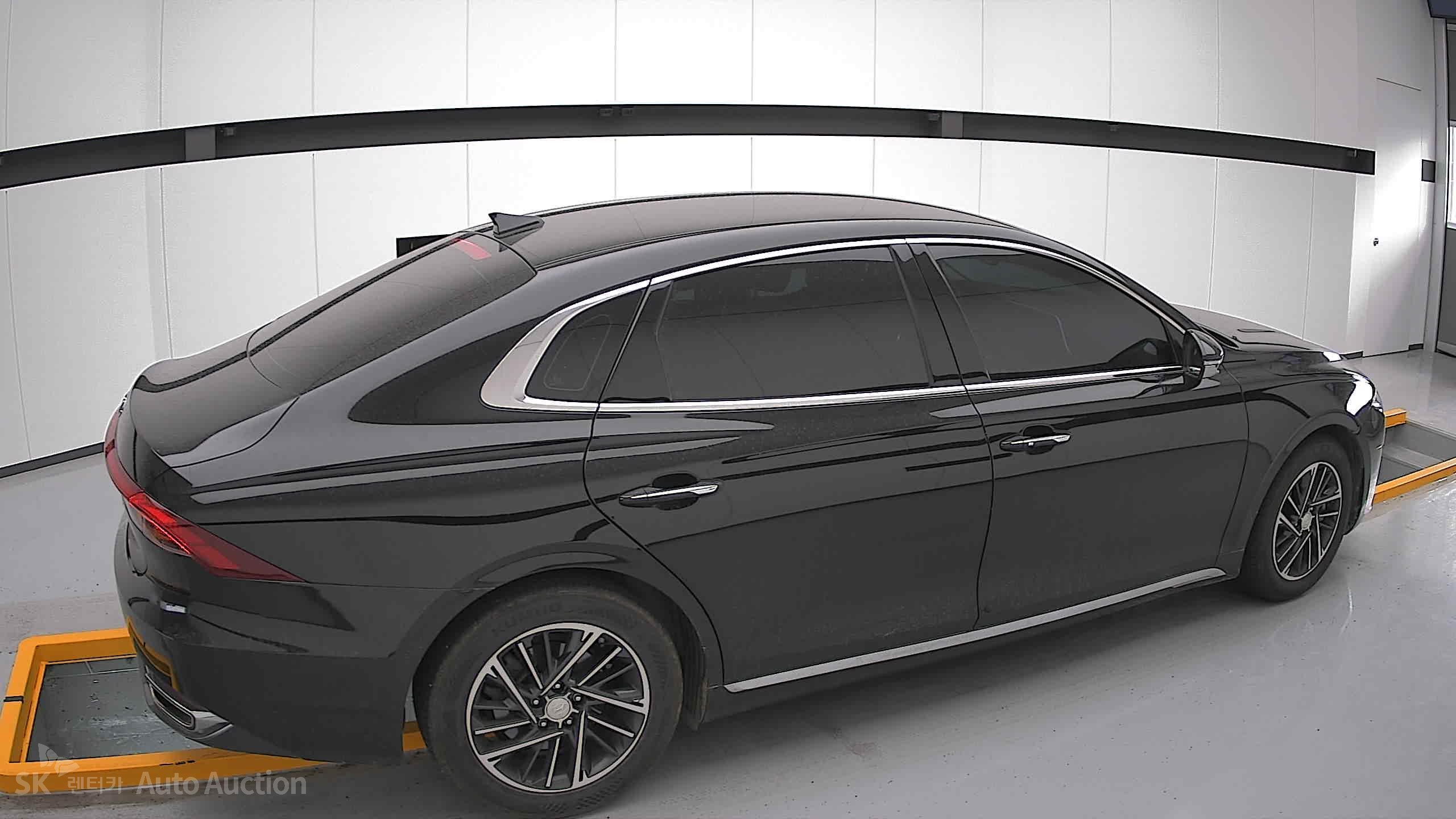2021 - hyundai grandeur