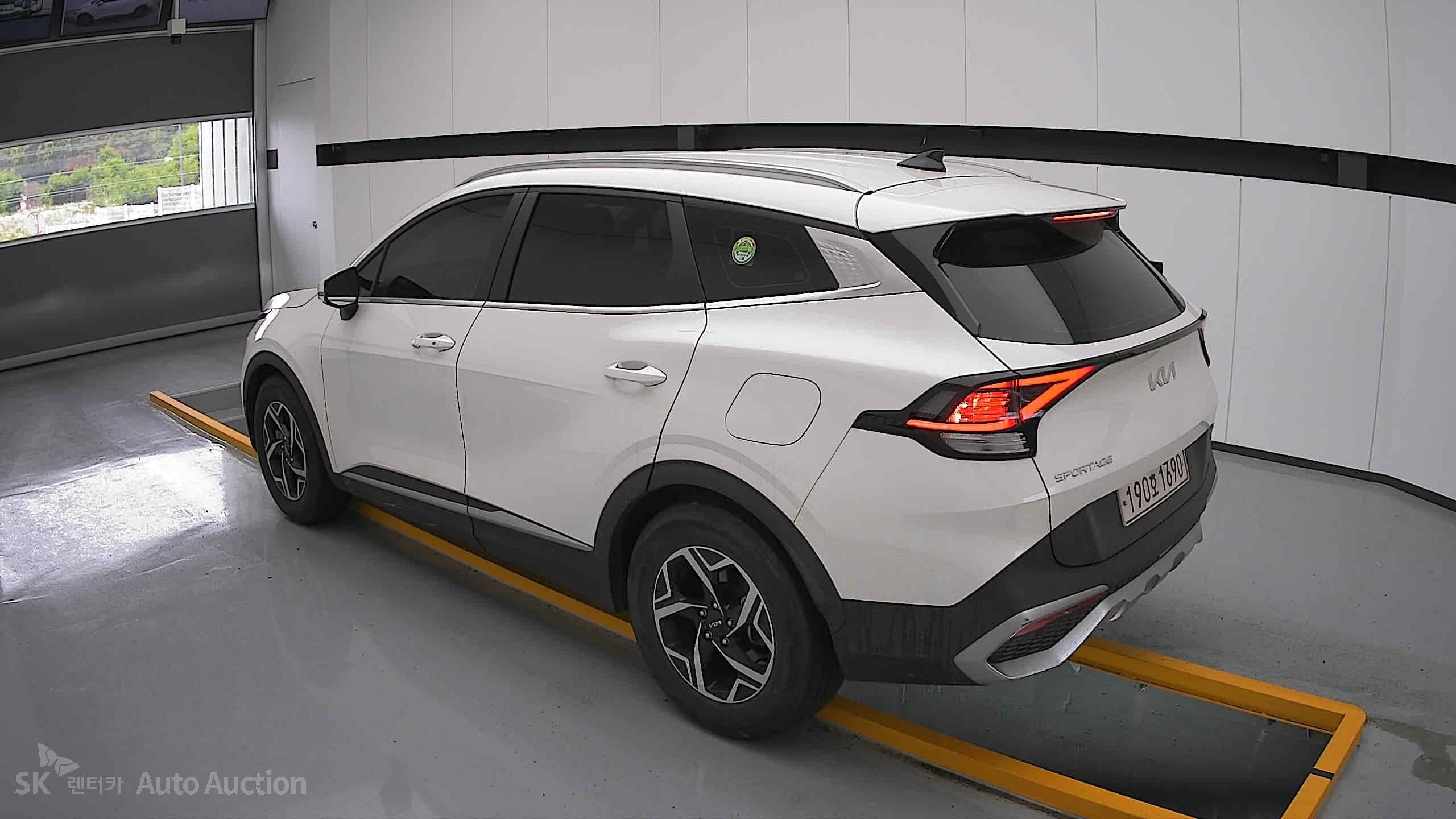 2022 - kia sportage