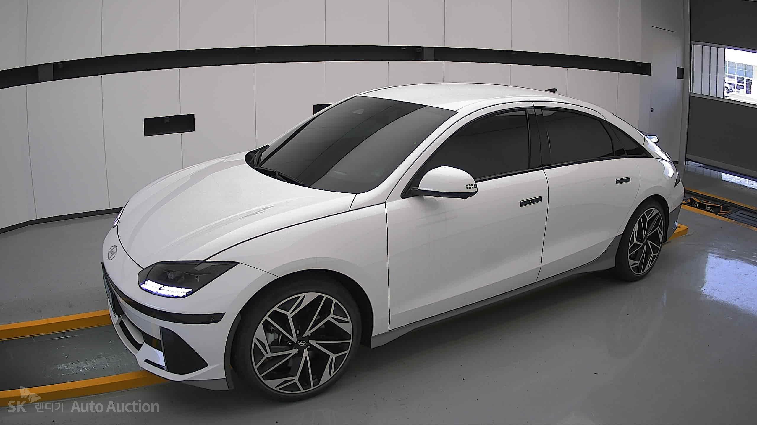 2023 - hyundai ioniq
