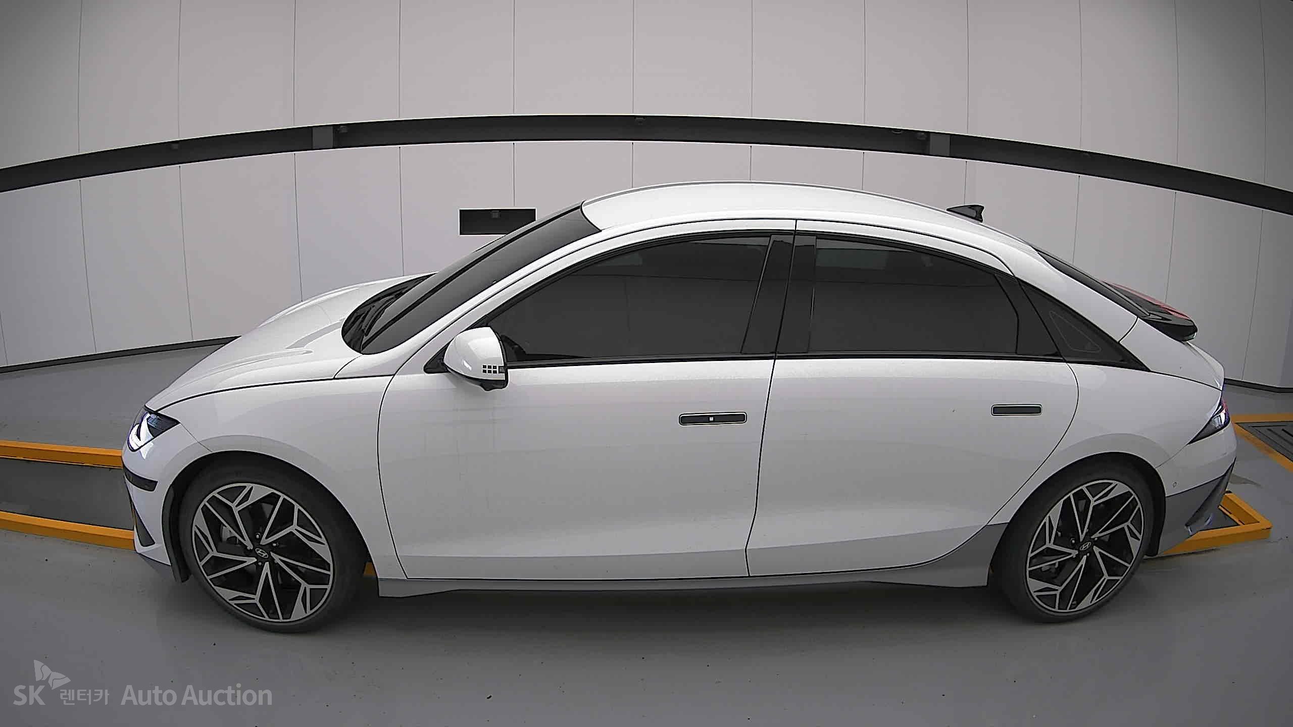 2023 - hyundai ioniq
