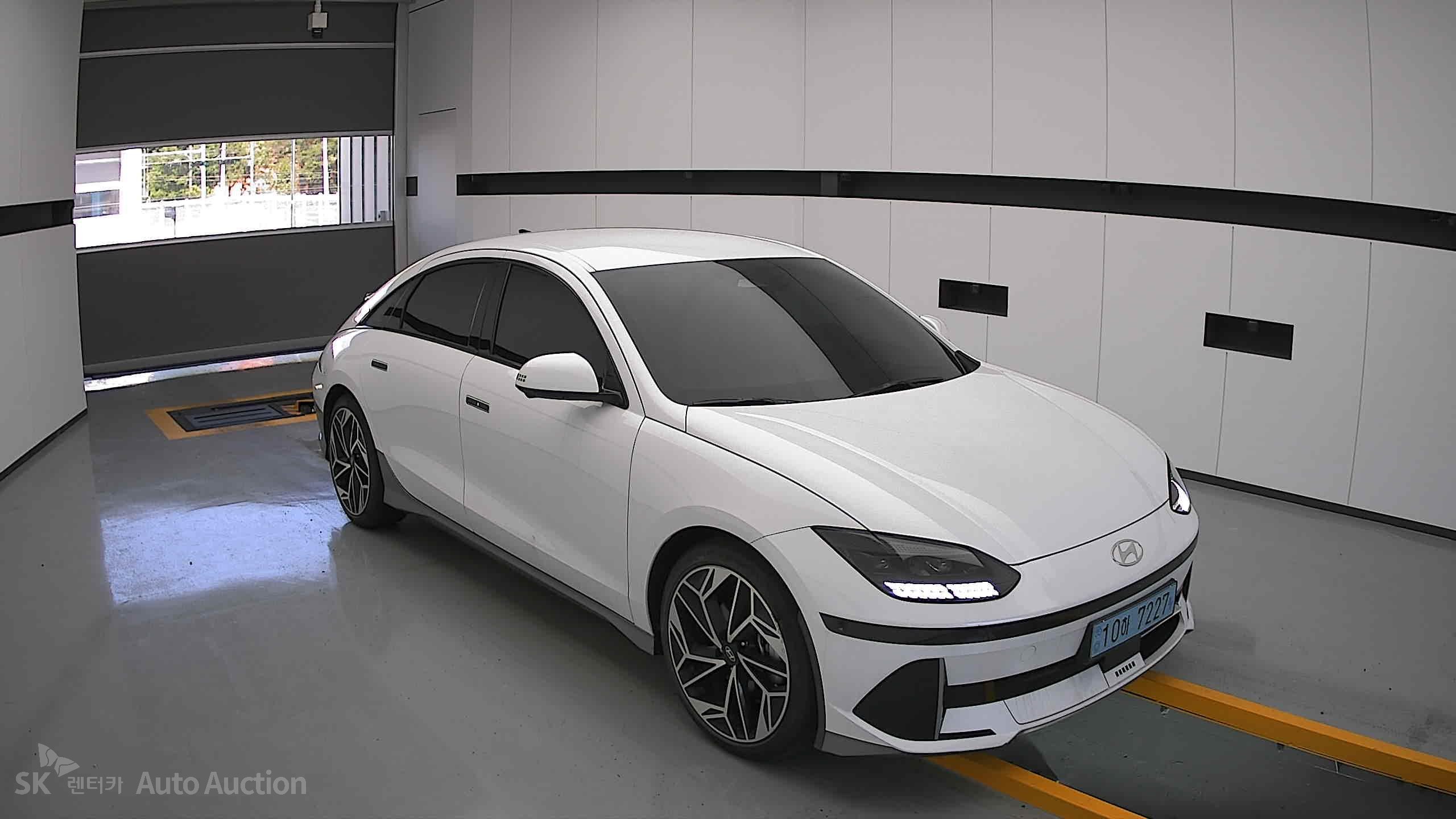 2023 - hyundai ioniq