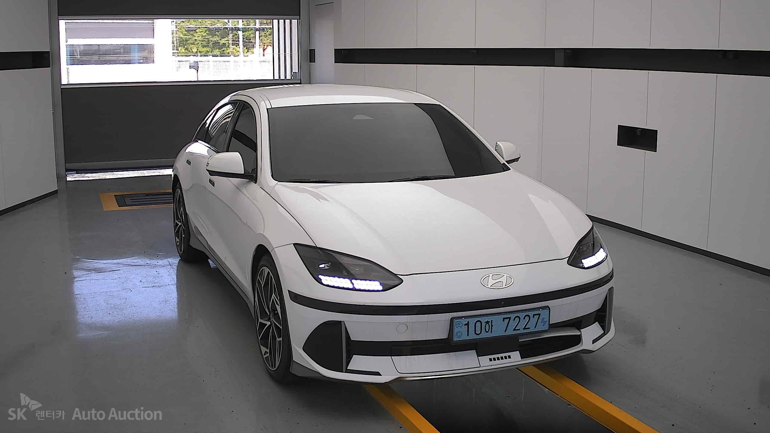 2023 - hyundai ioniq