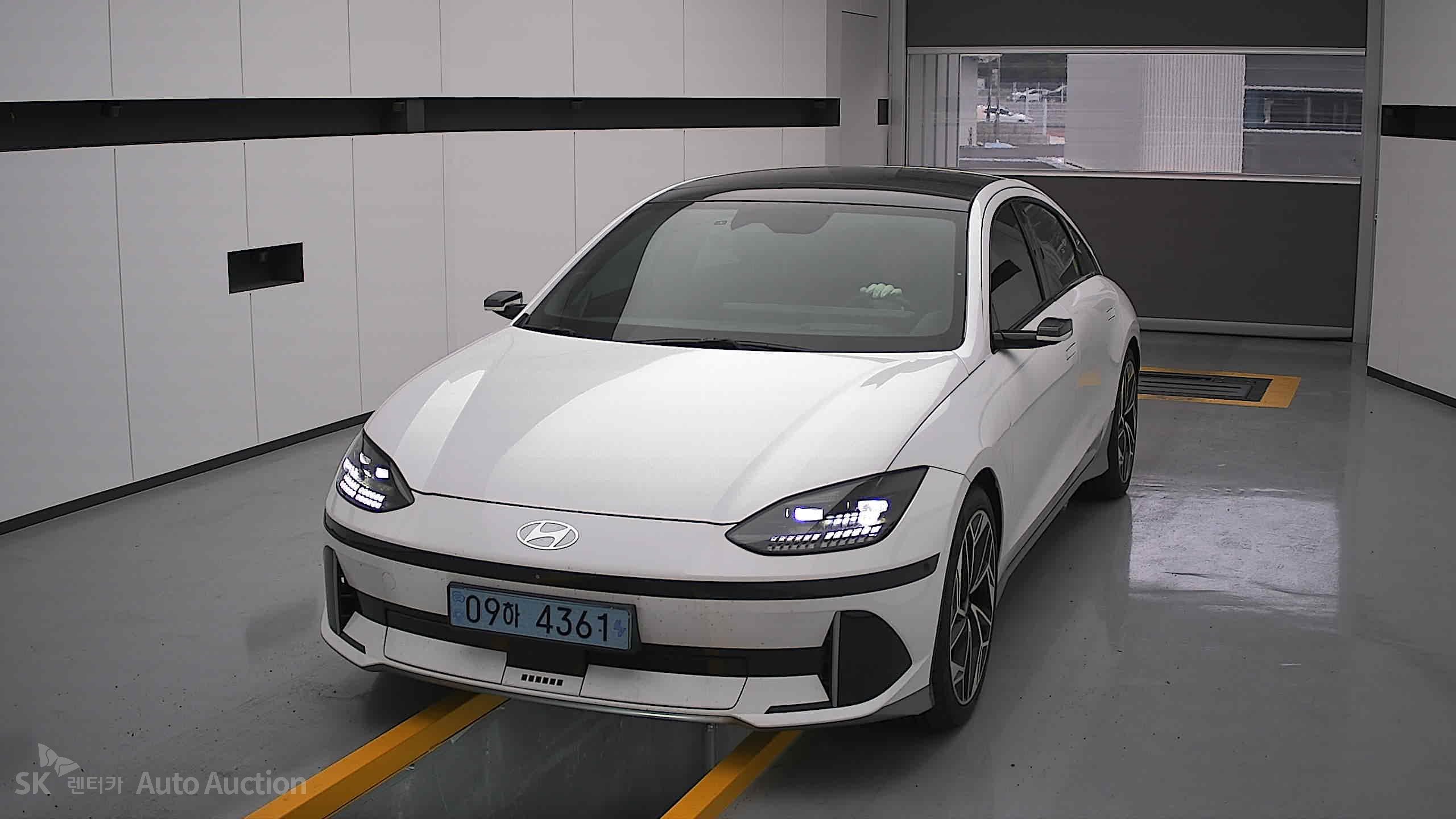 2023 - hyundai ioniq