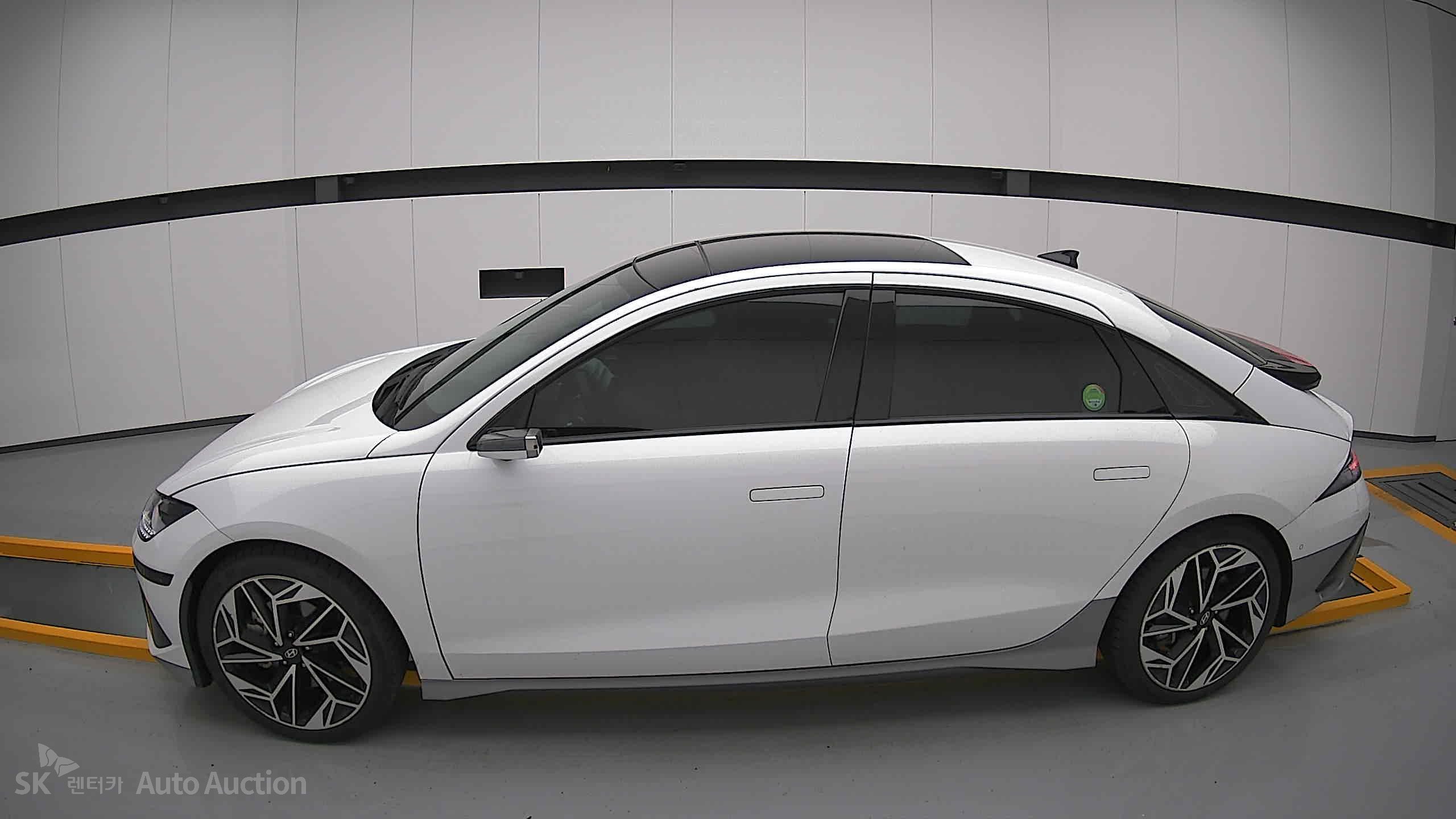 2023 - hyundai ioniq