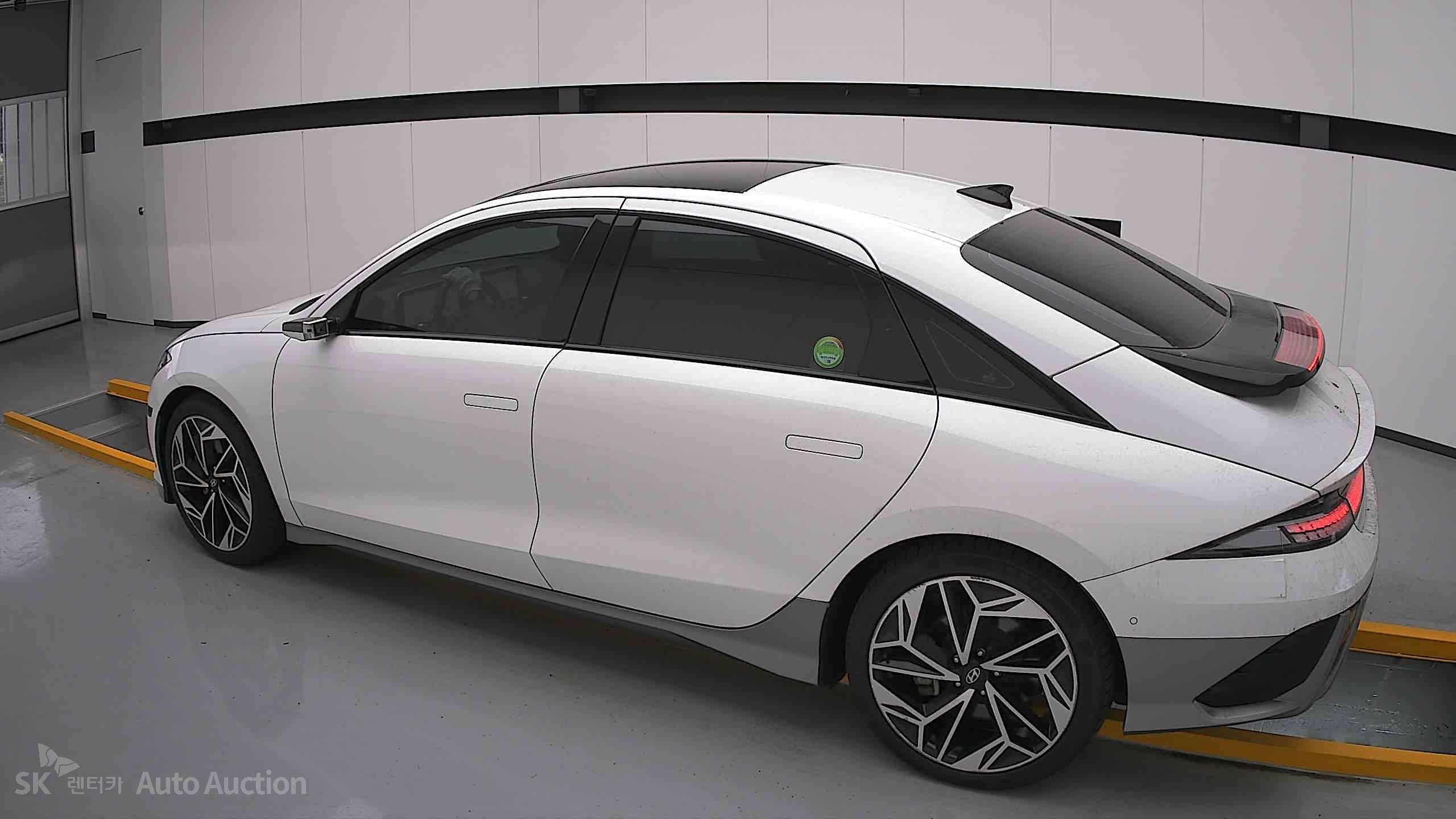 2023 - hyundai ioniq