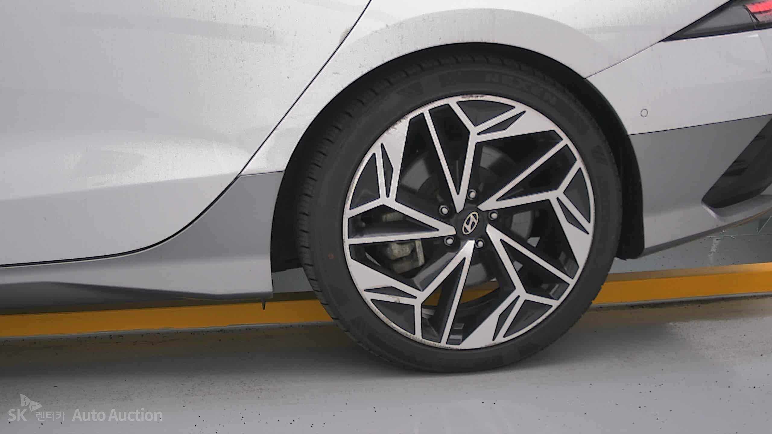 2023 - hyundai ioniq