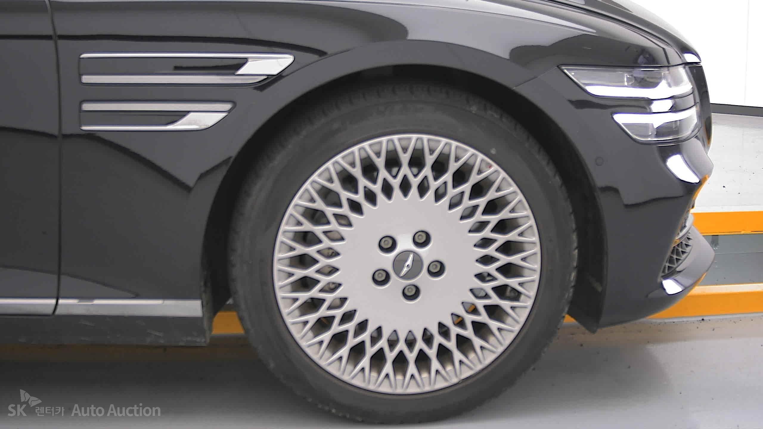 2022 - genesis g80