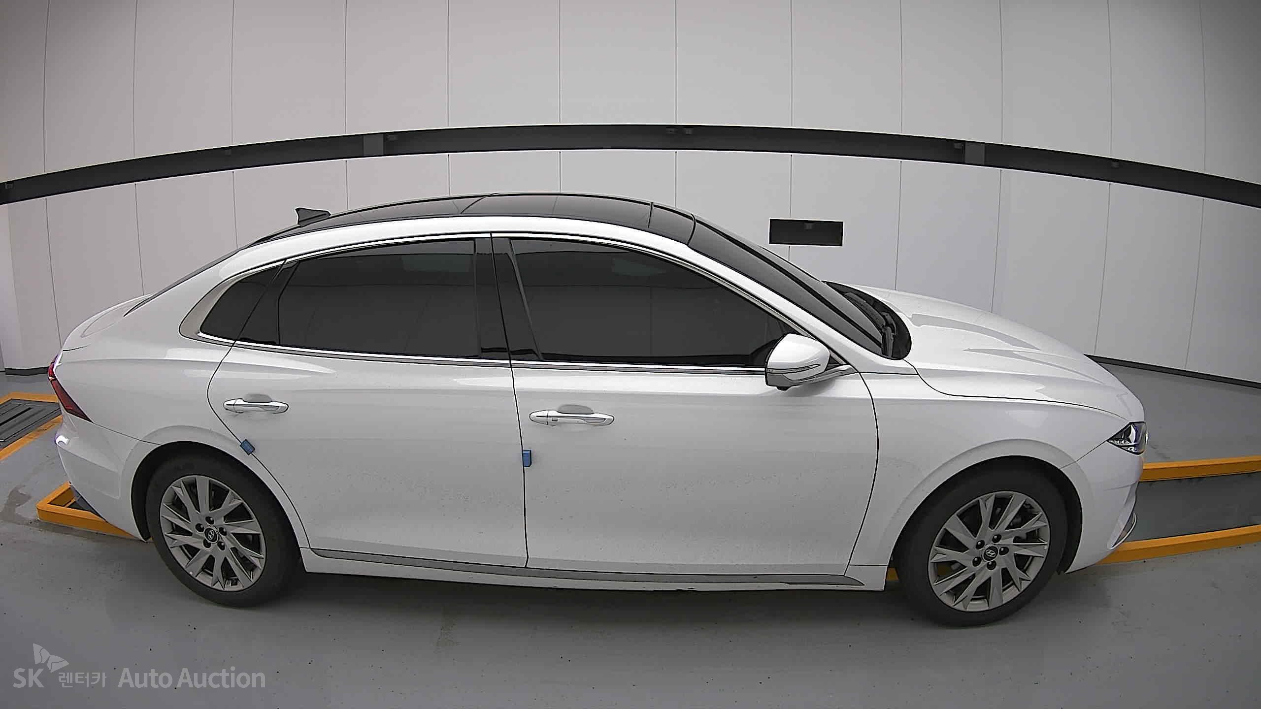 2022 - hyundai grandeur