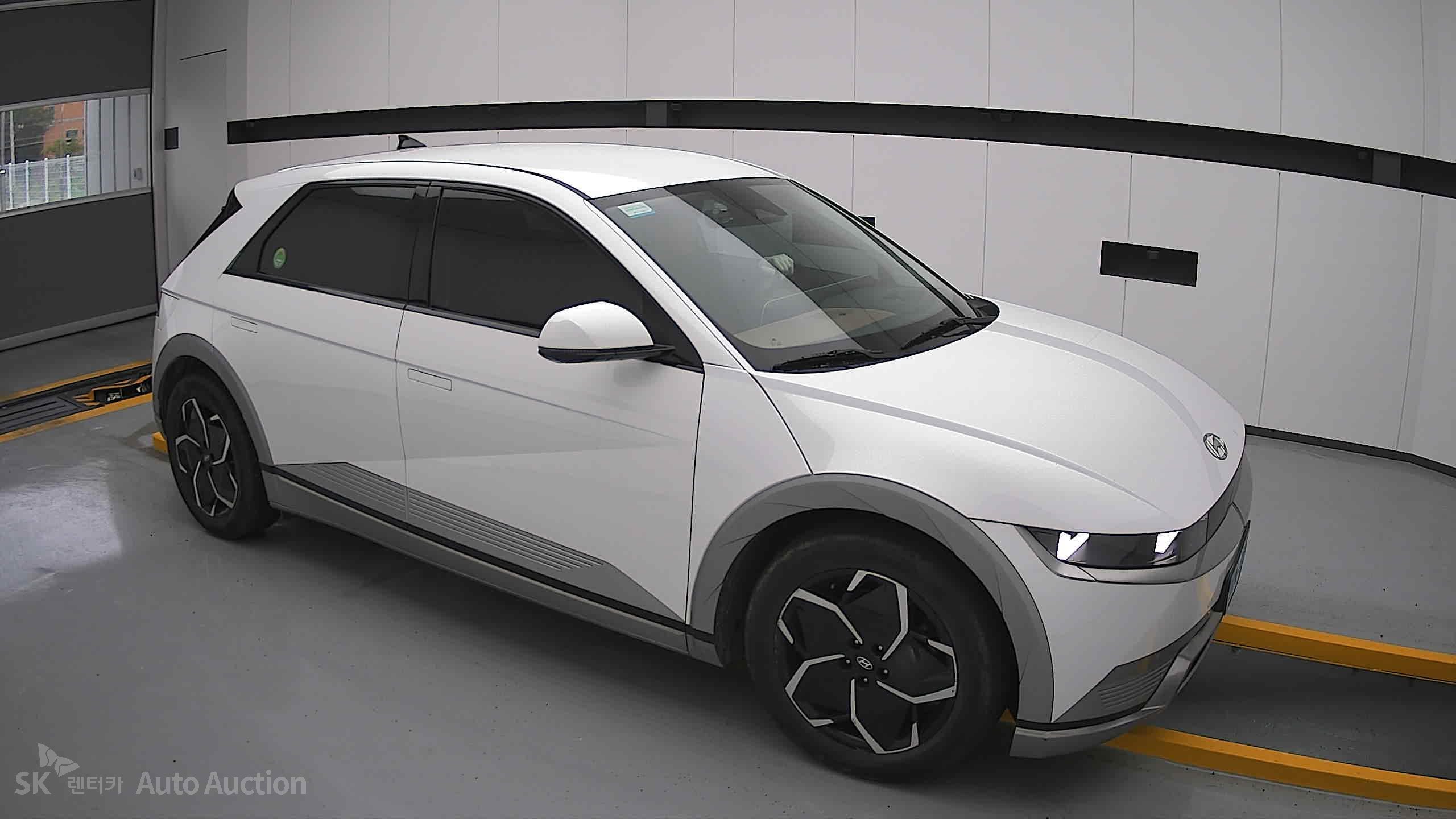 2023 - hyundai ioniq