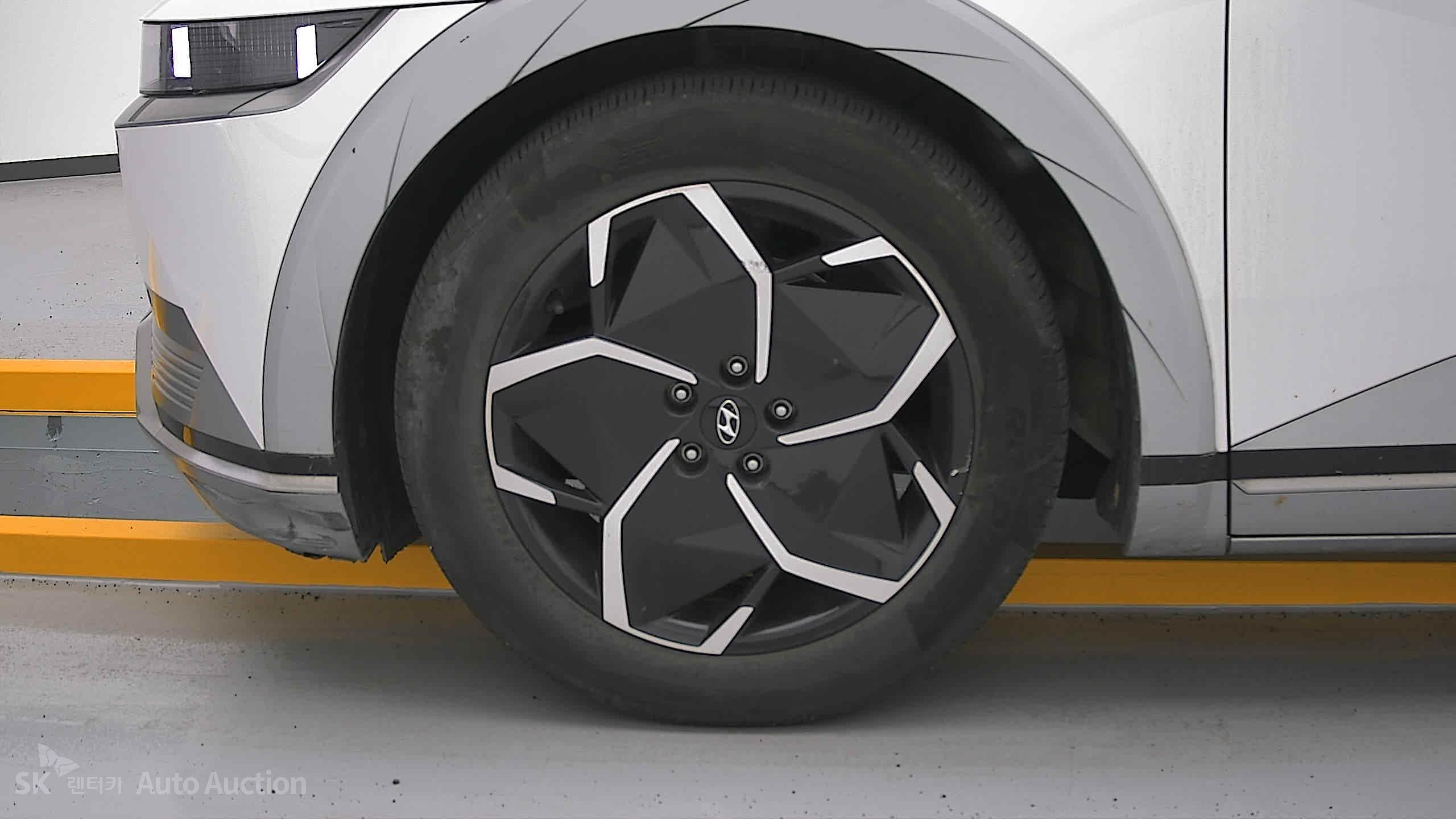 2023 - hyundai ioniq