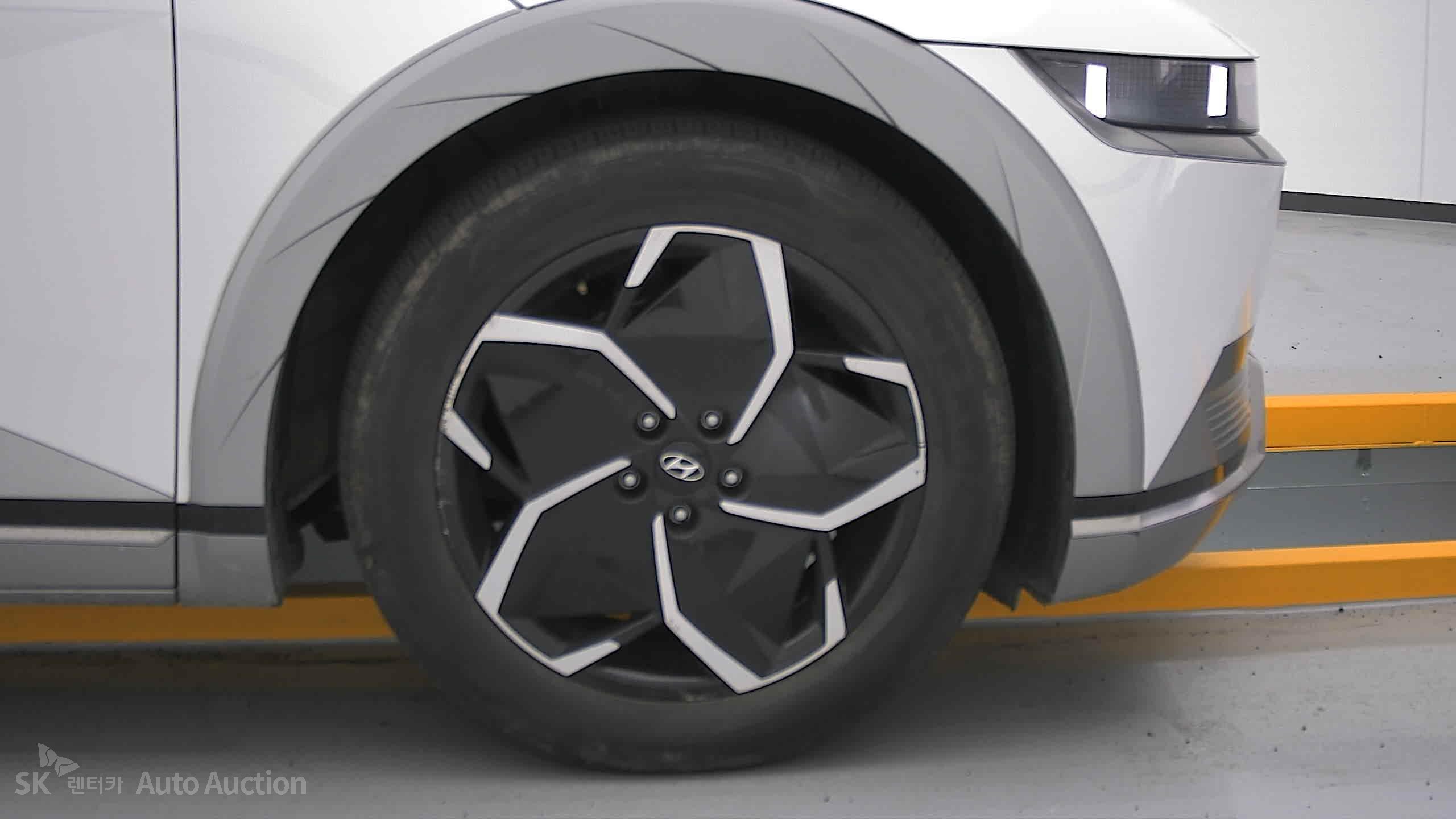 2023 - hyundai ioniq