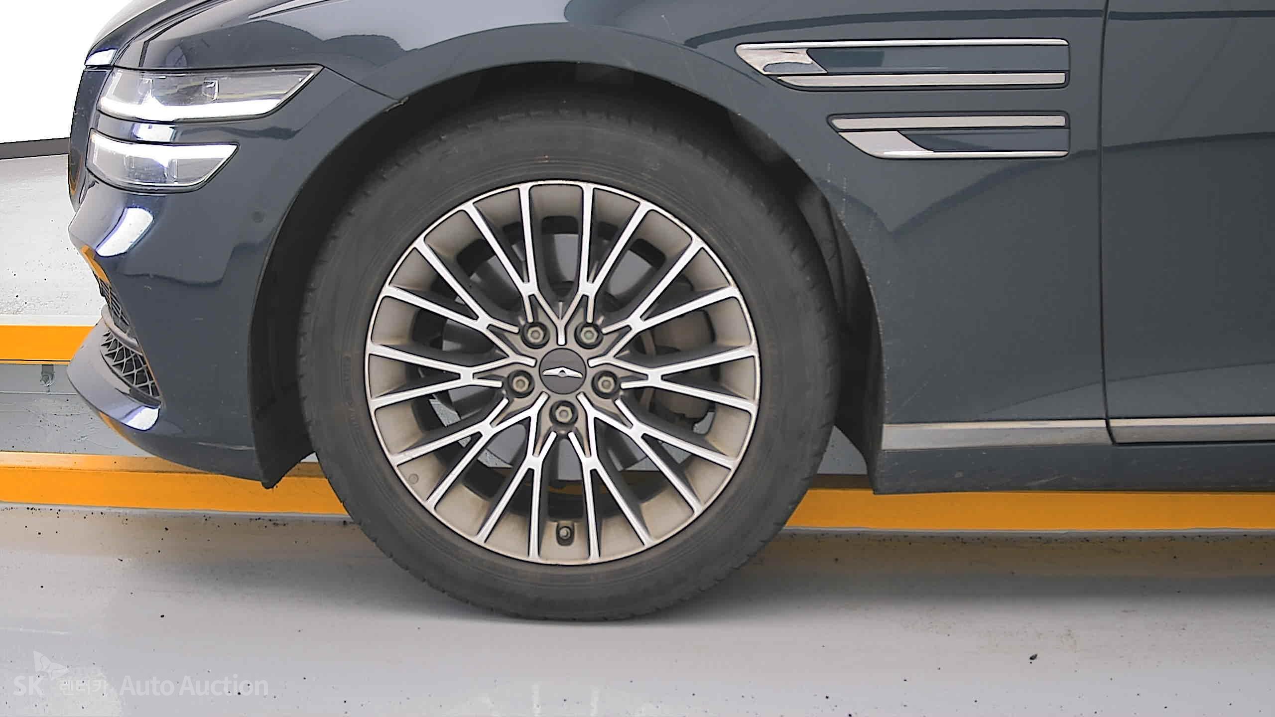 2021 - genesis g80