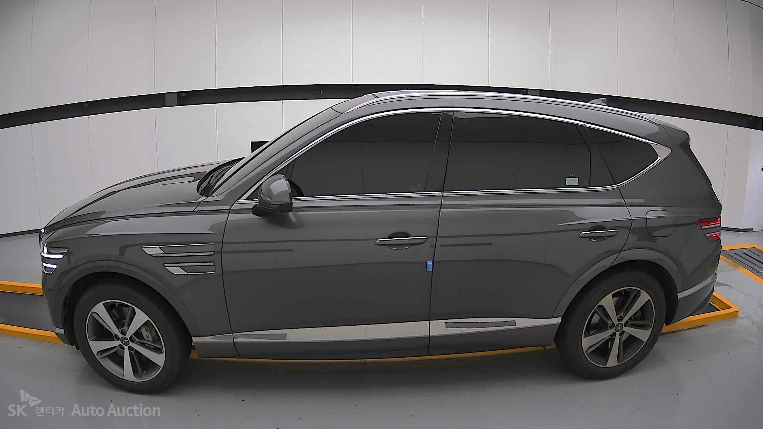 2022 - genesis gv80