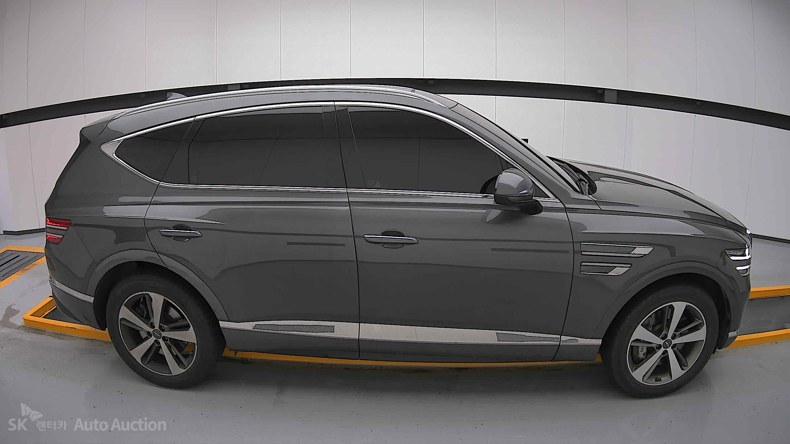 2022 - genesis gv80
