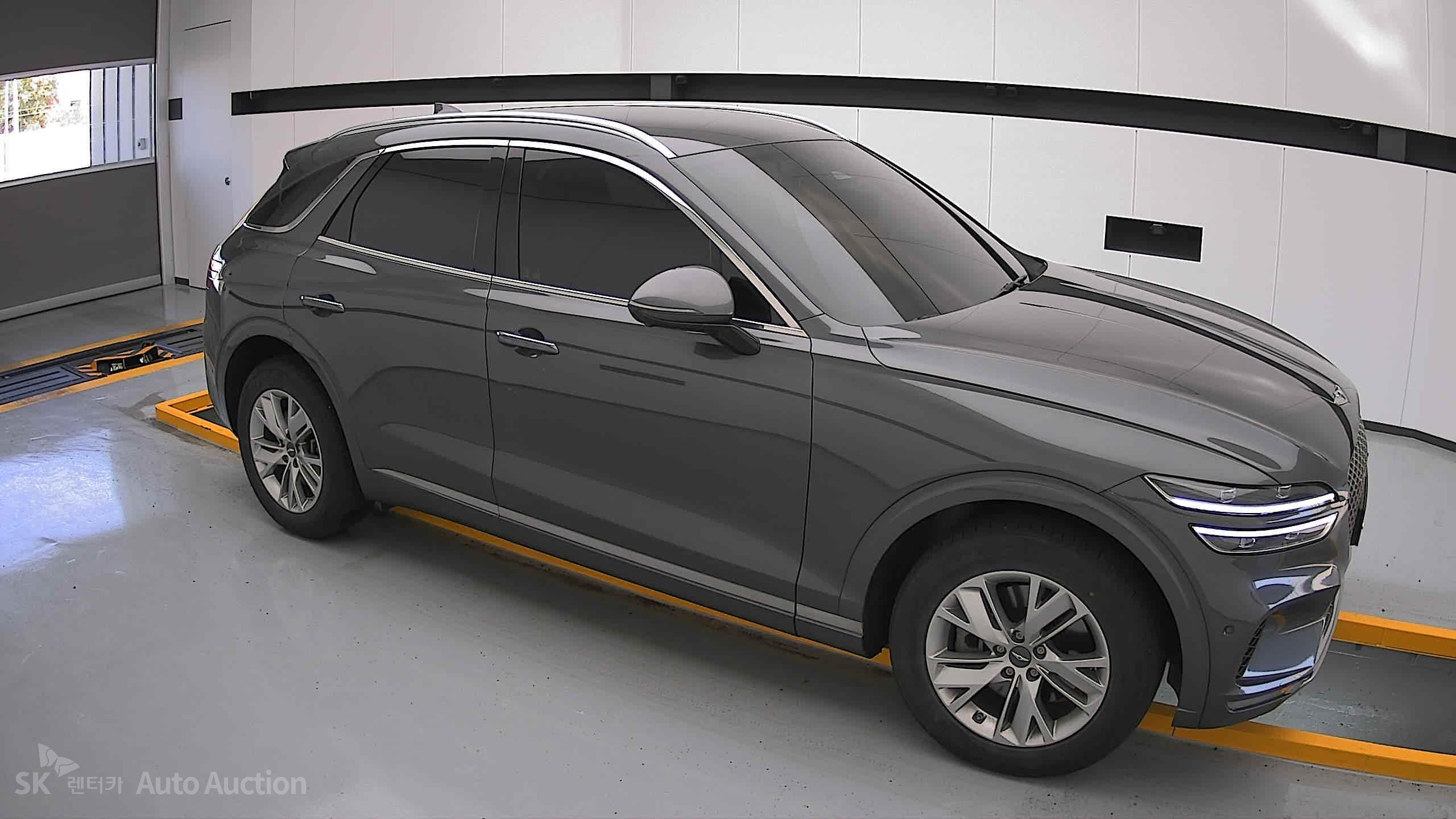 2021 - genesis gv70