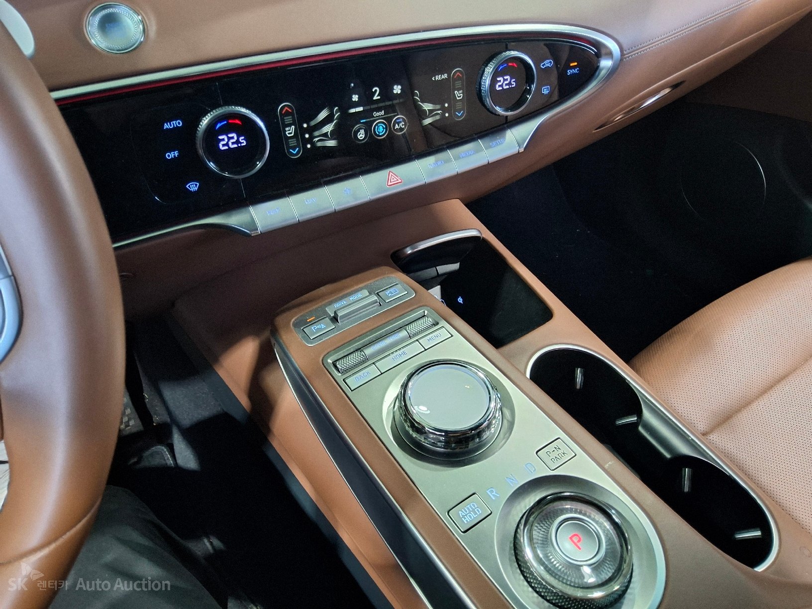 2021 - genesis gv70
