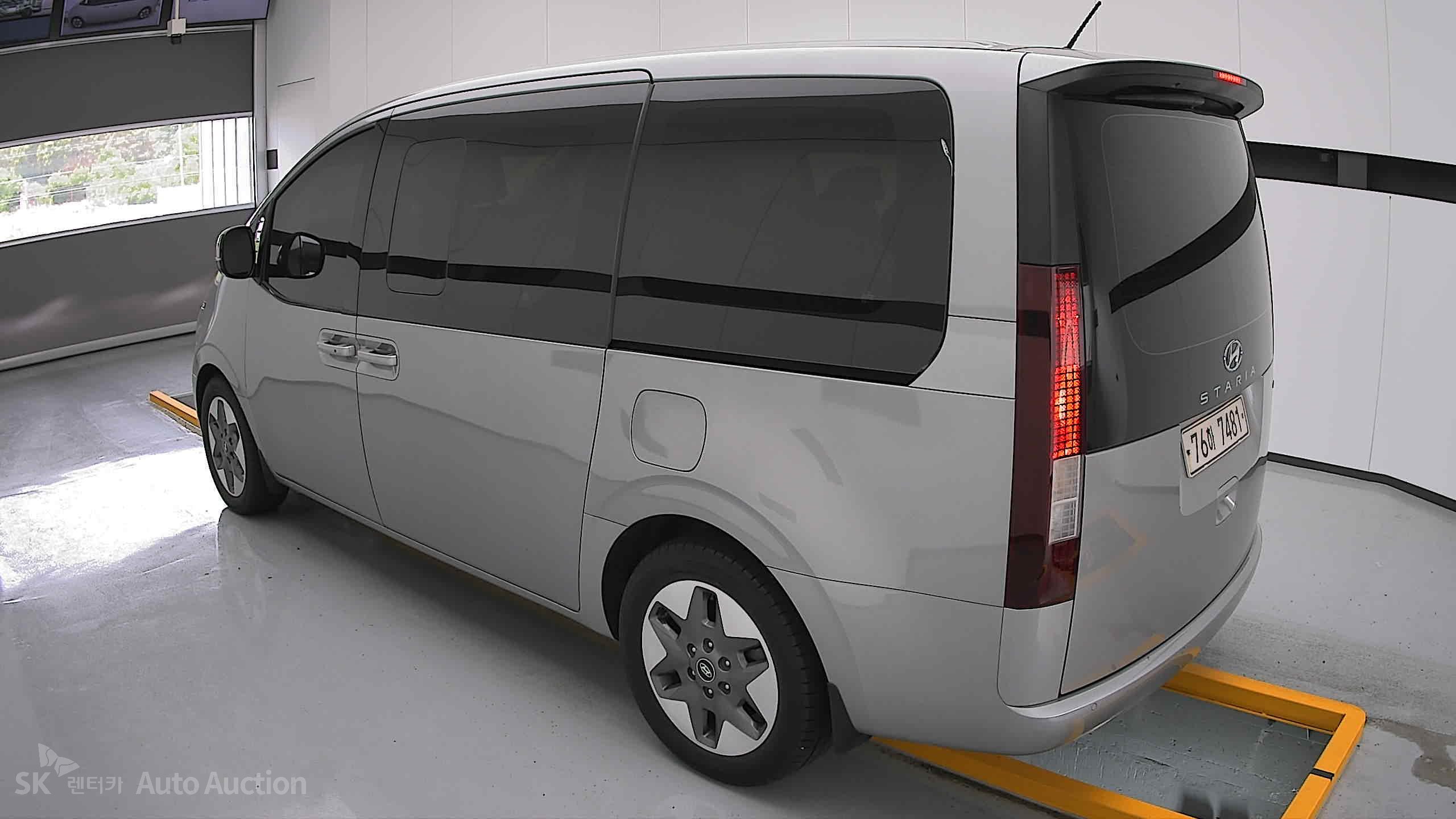2022 - hyundai staria