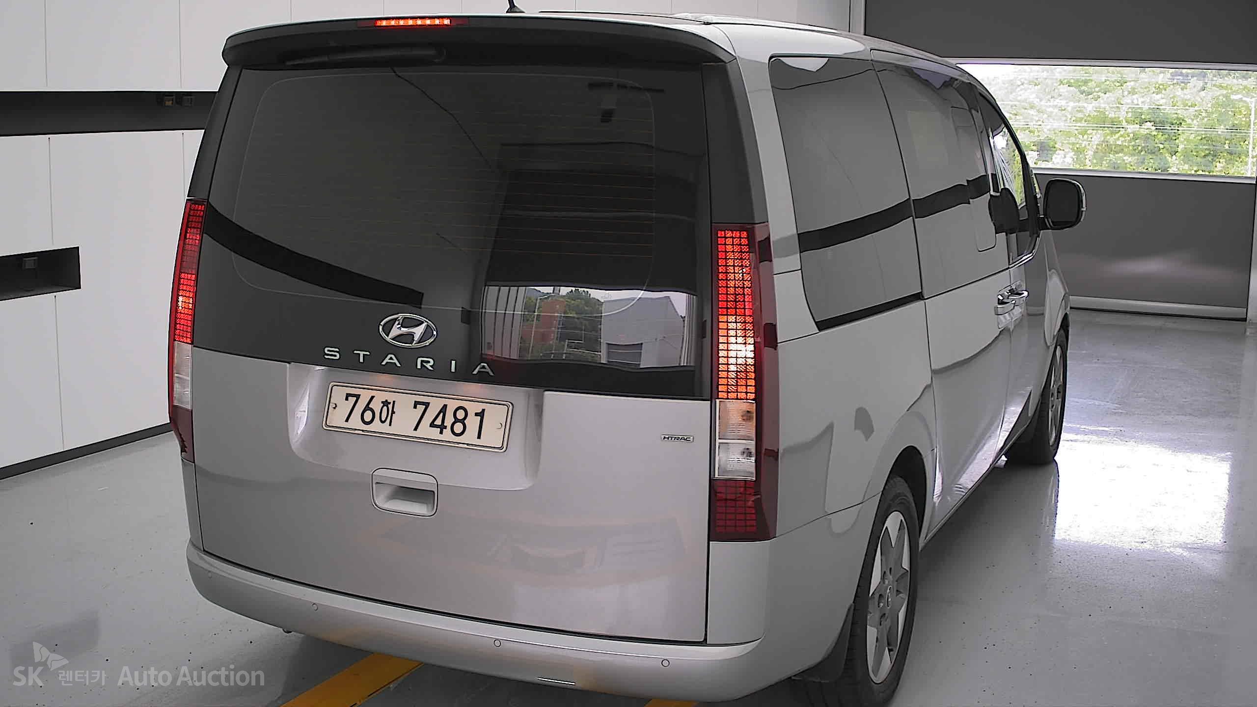 2022 - hyundai staria