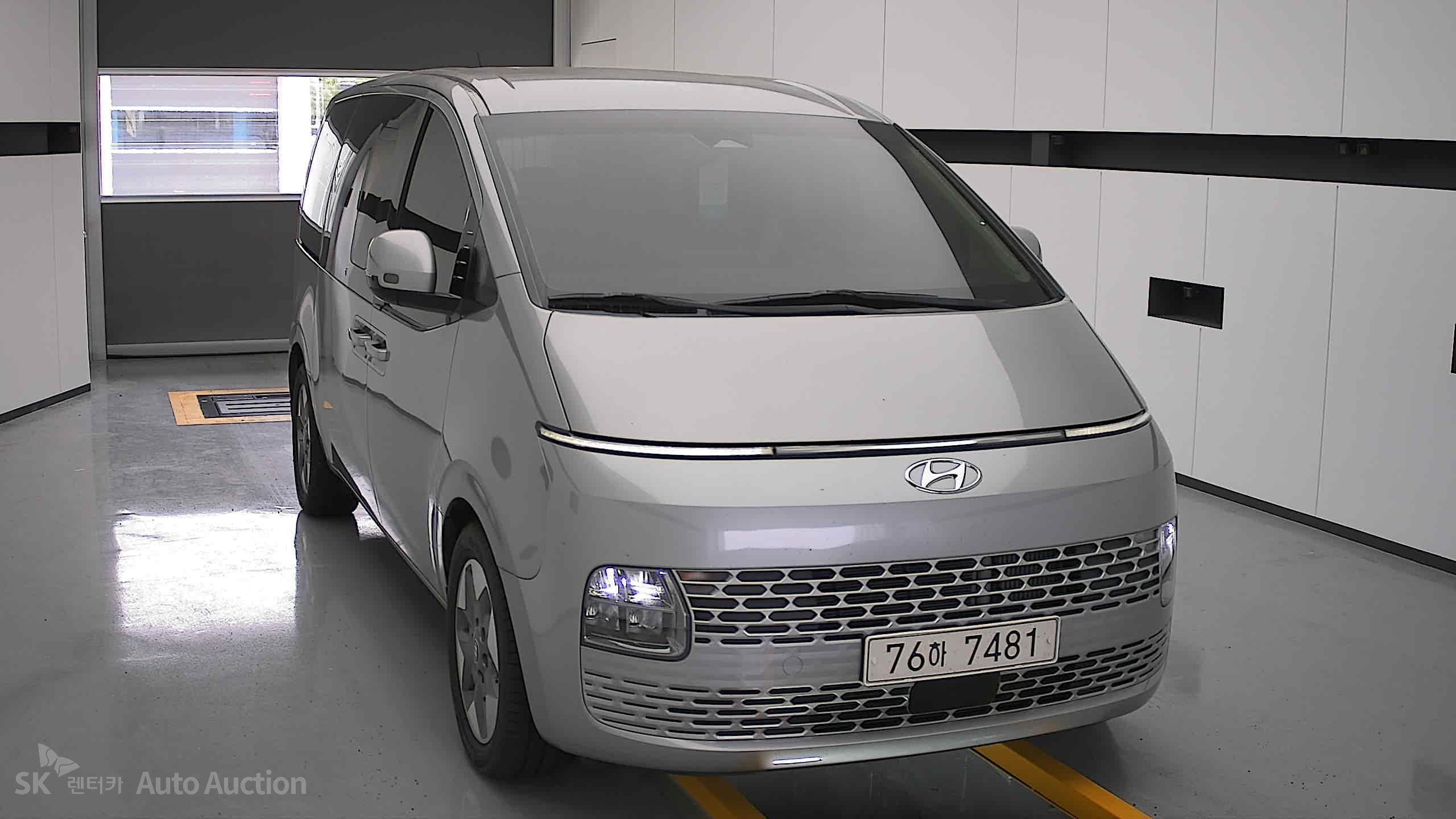 2022 - hyundai staria